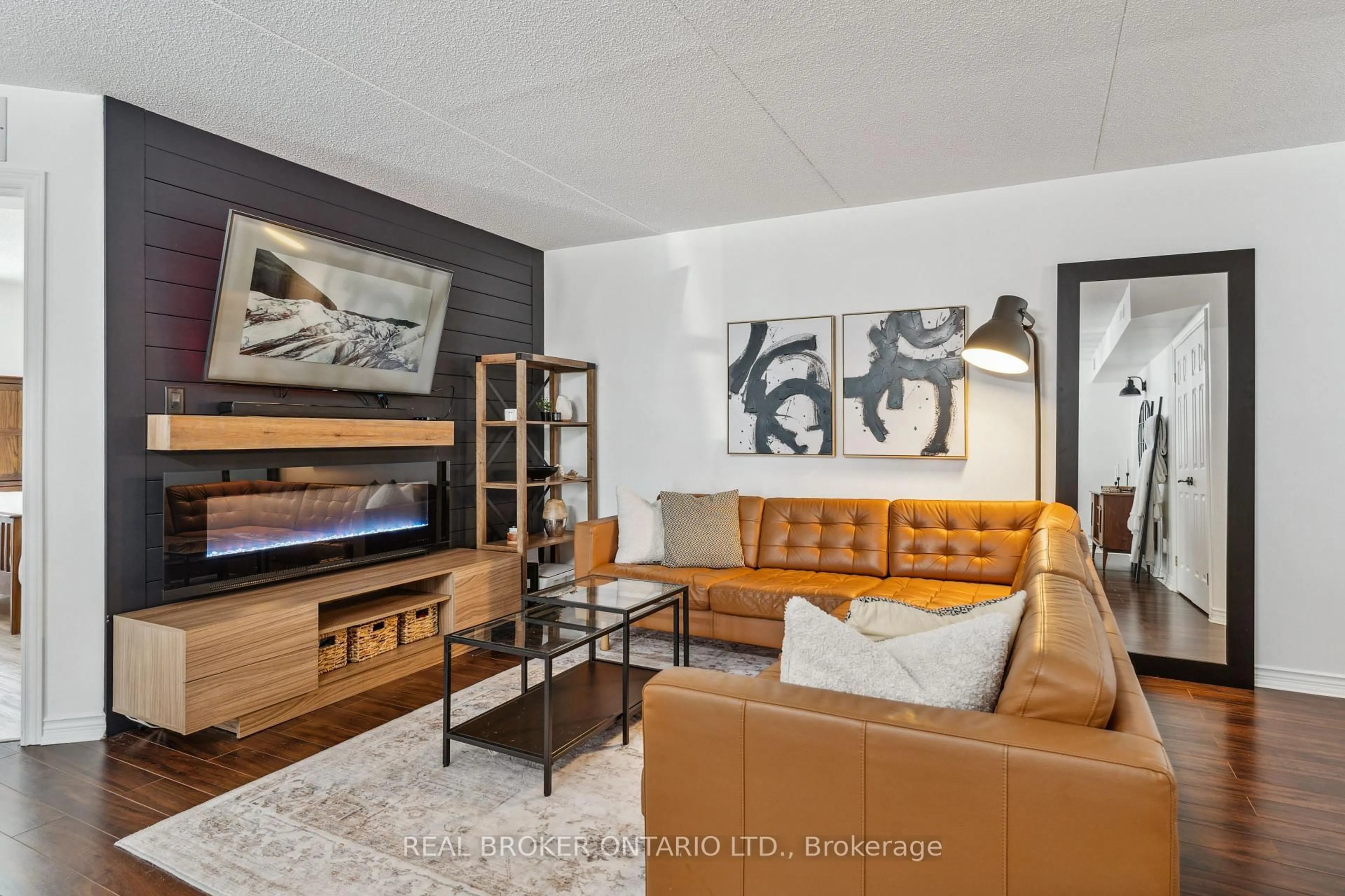 Living room with furniture, unknown for 2010 Cleaver Ave #101, Burlington Ontario L7M 4C1