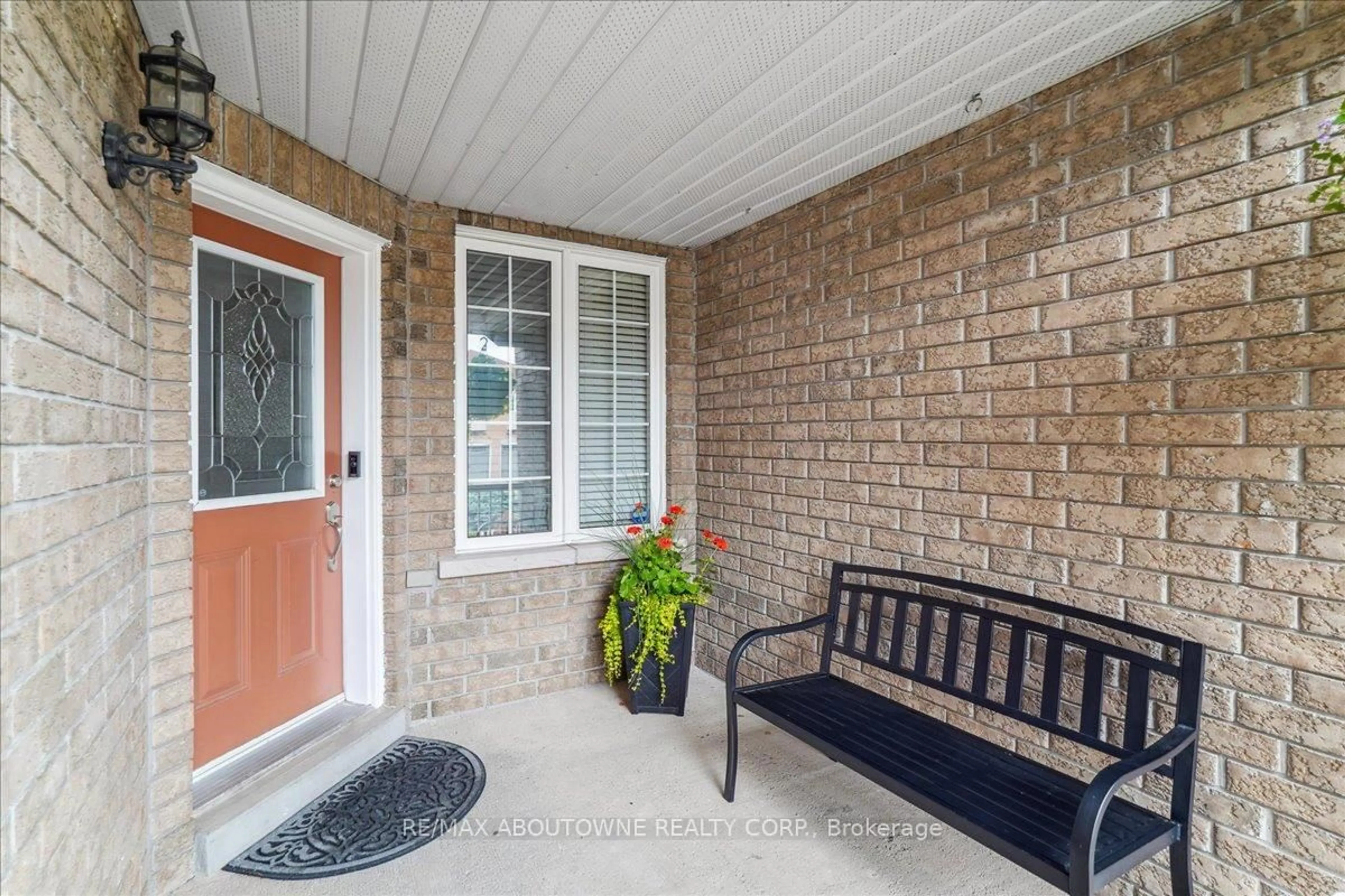Indoor entryway for 248 Albright Rd, Brampton Ontario L6X 5E7