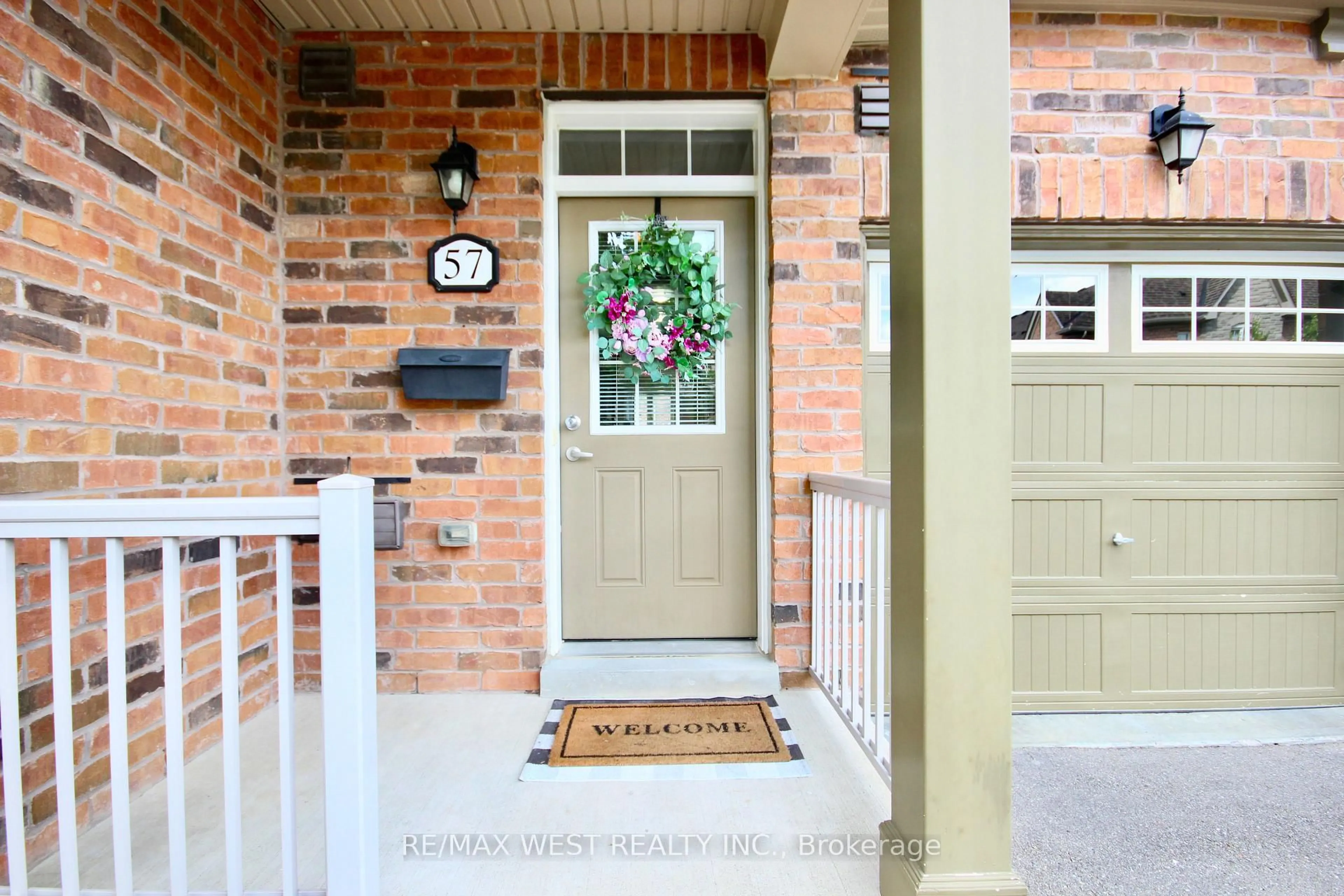 Indoor entryway for 57 Utopia Way, Brampton Ontario L6P 0X1