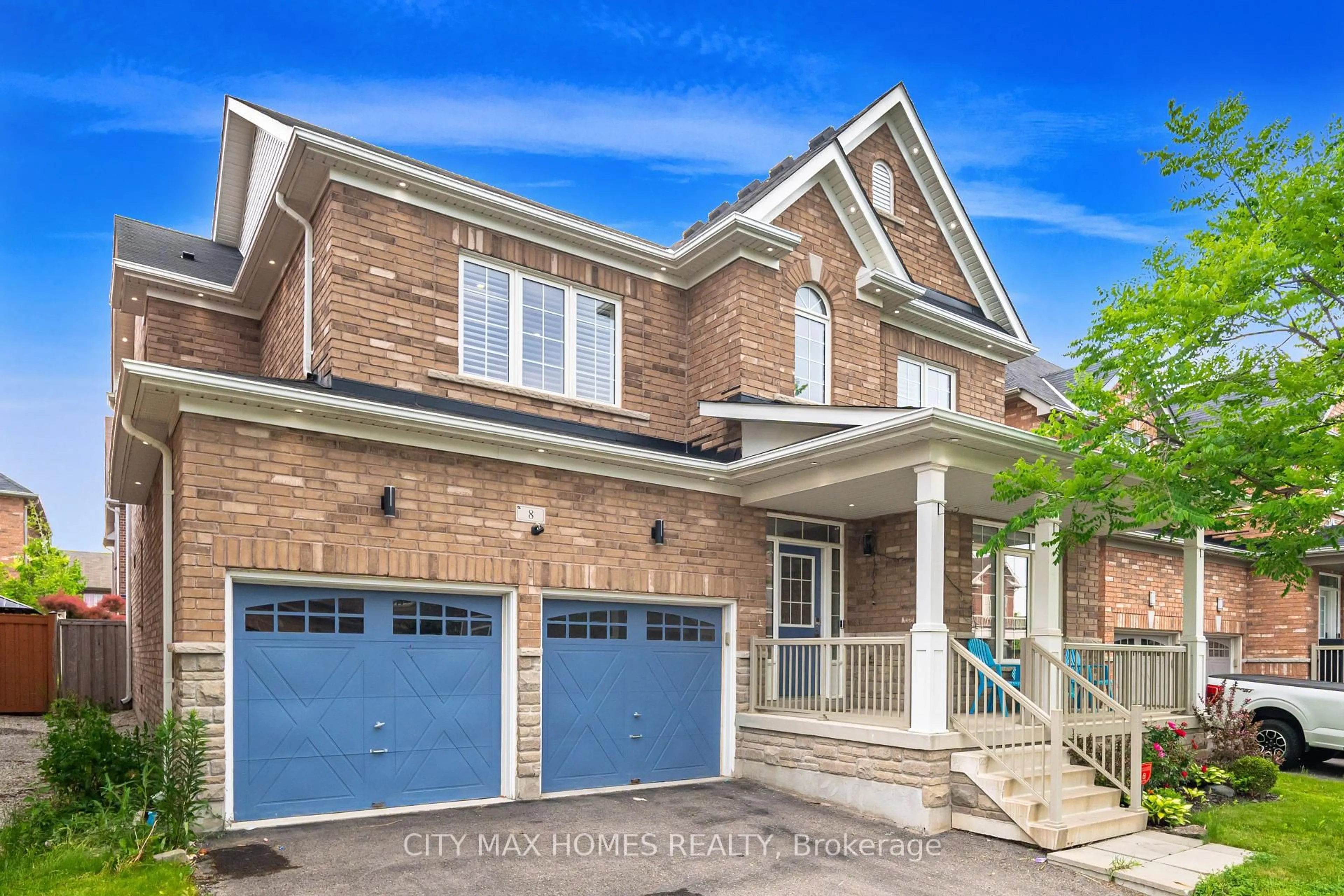 Home with brick exterior material, street for 8 Amberglow Crt, Brampton Ontario L6Y 2E3