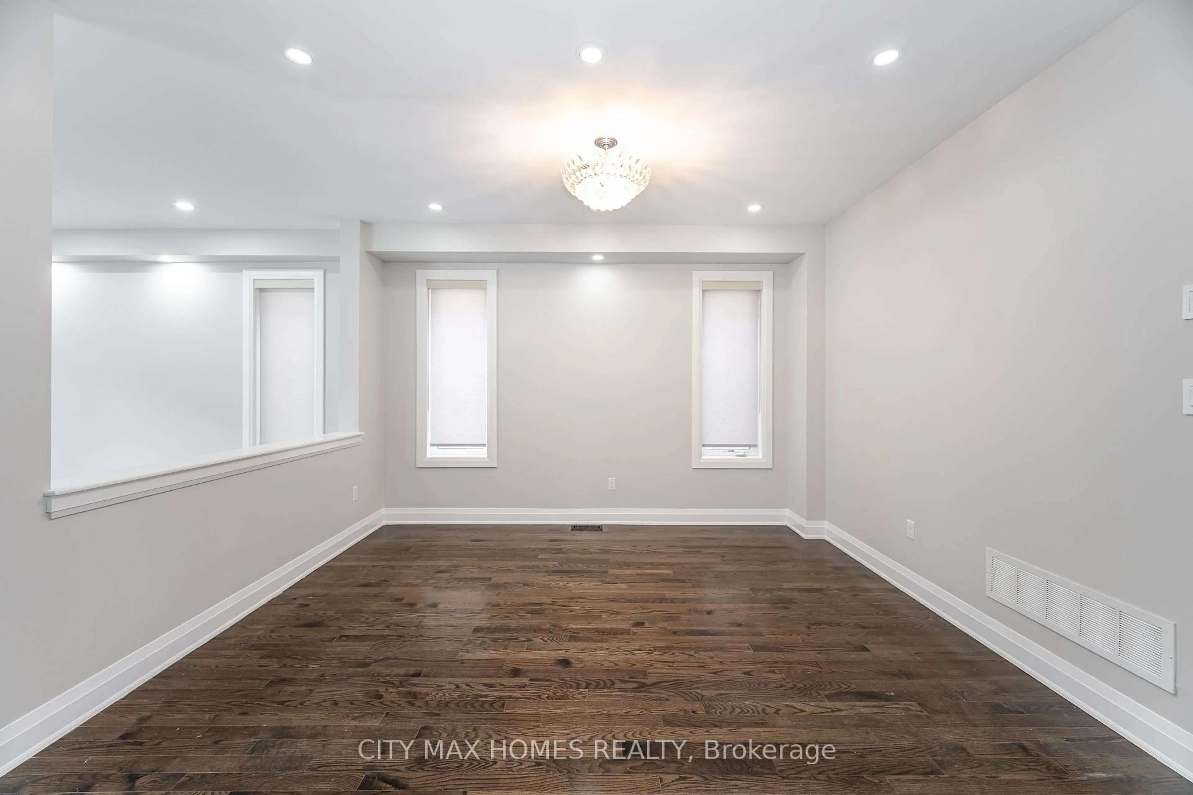 A pic of a room for 8 Amberglow Crt, Brampton Ontario L6Y 2E3