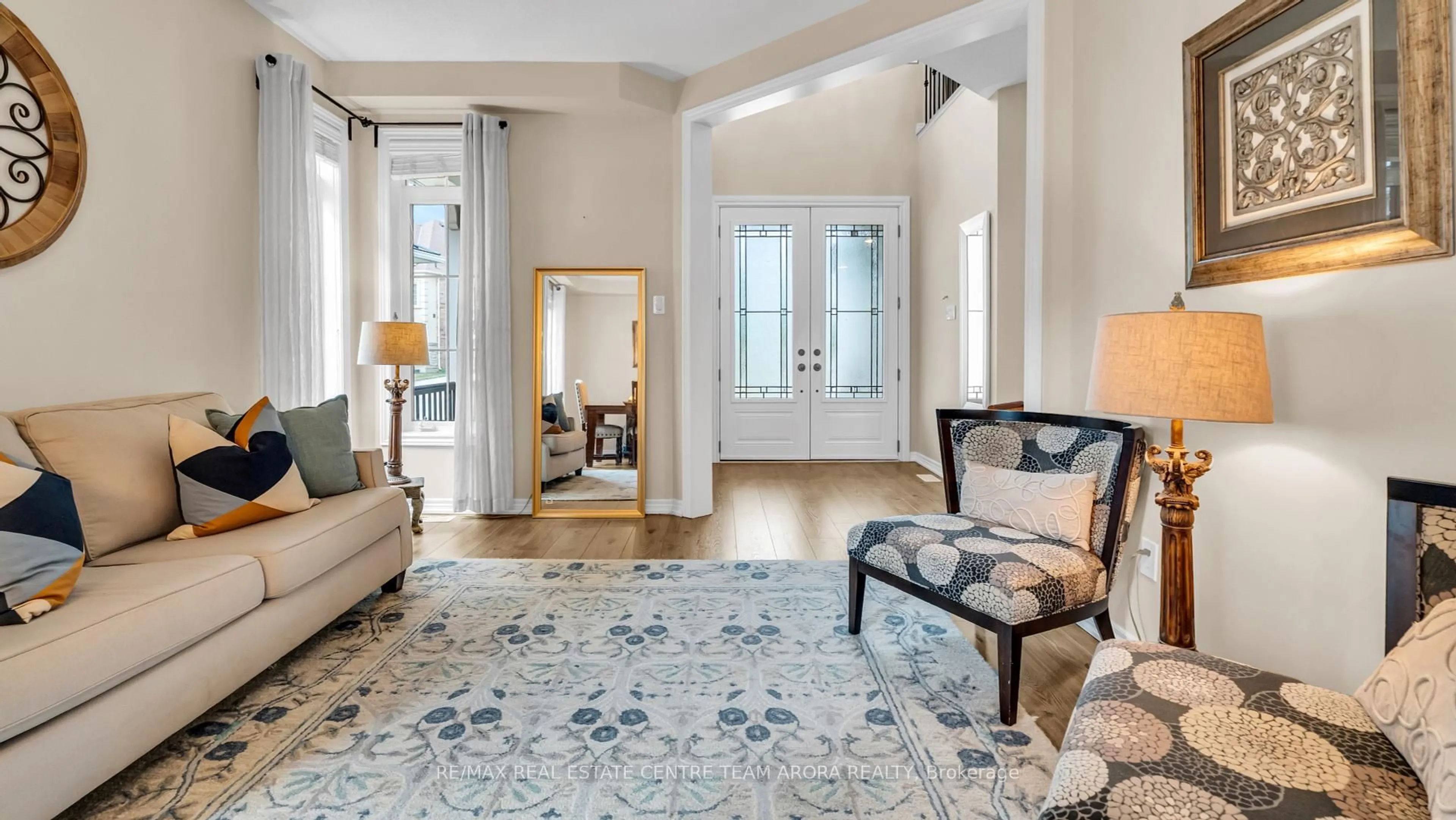 Indoor entryway for 38 Intrigue Tr, Brampton Ontario L6X 0W9