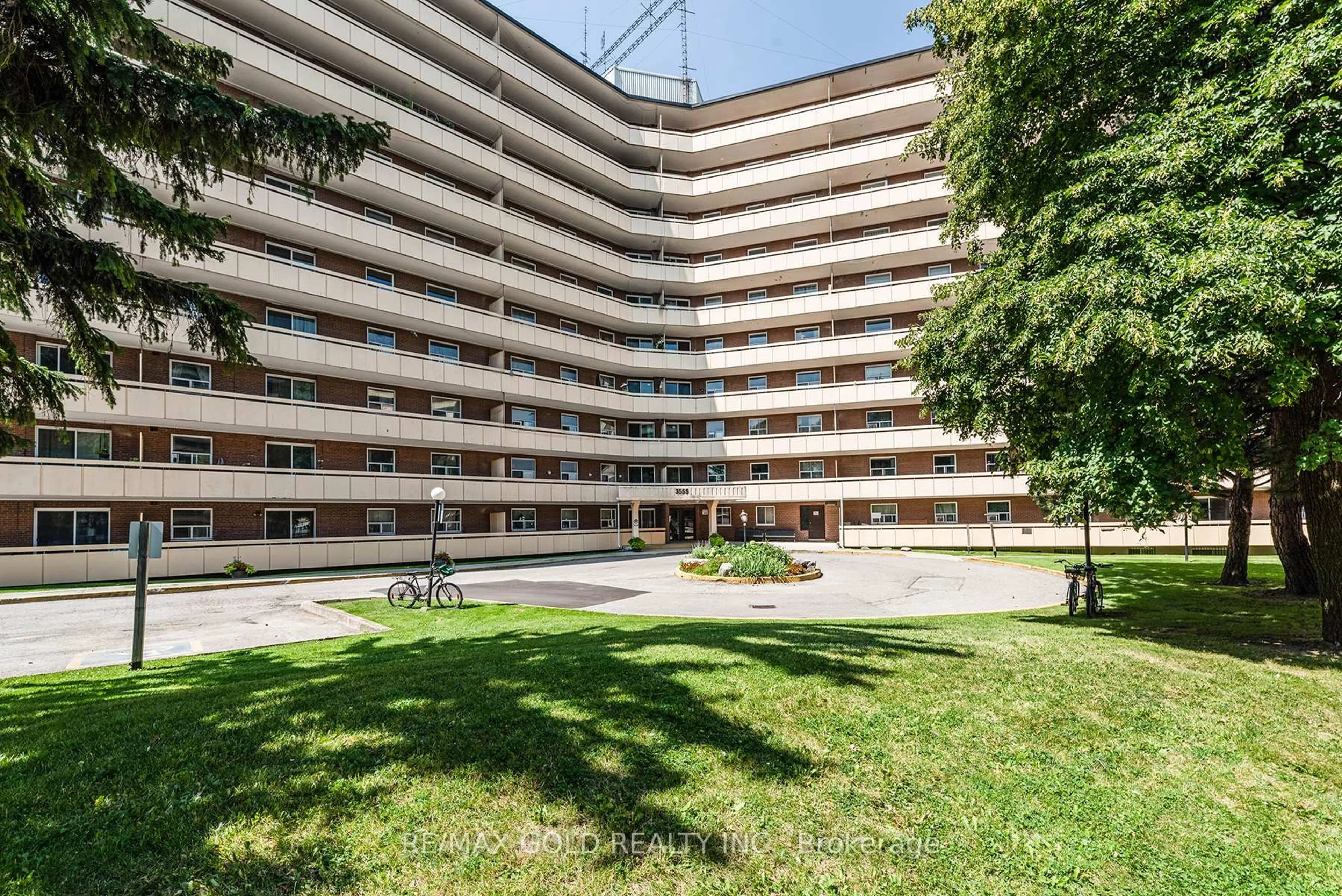 Patio, street for 3555 DERRY Rd #605, Mississauga Ontario L4T 1B2