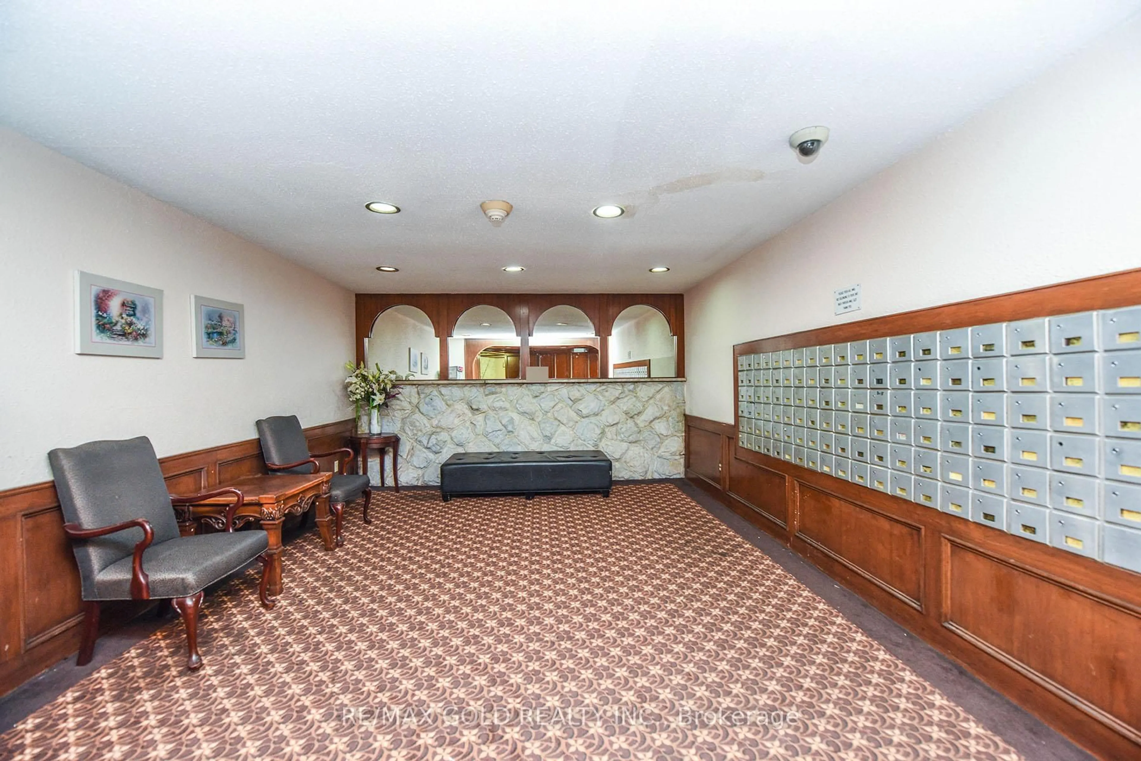 Lobby for 3555 DERRY Rd #605, Mississauga Ontario L4T 1B2