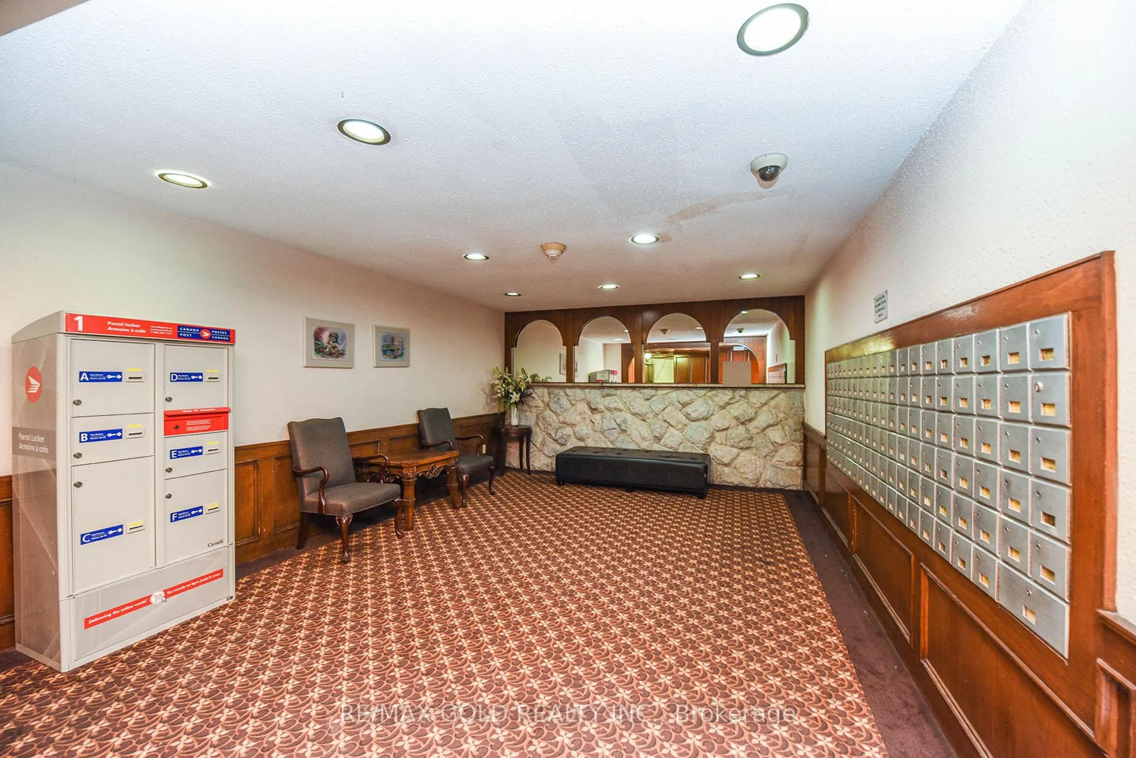 Lobby for 3555 DERRY Rd #605, Mississauga Ontario L4T 1B2