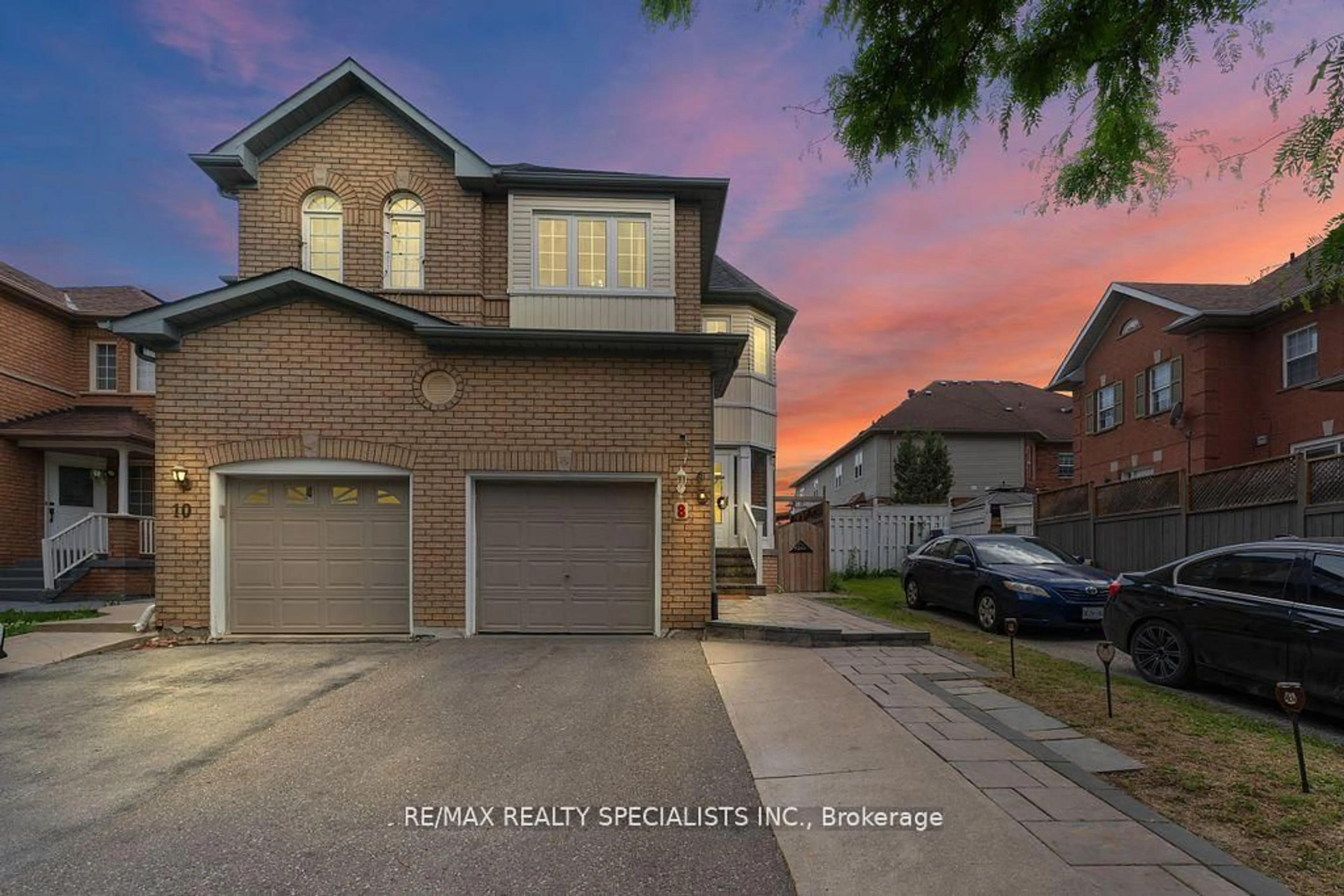 A pic from outside/outdoor area/front of a property/back of a property/a pic from drone, street for 8 Coachwhip Rd, Brampton Ontario L6R 1X7