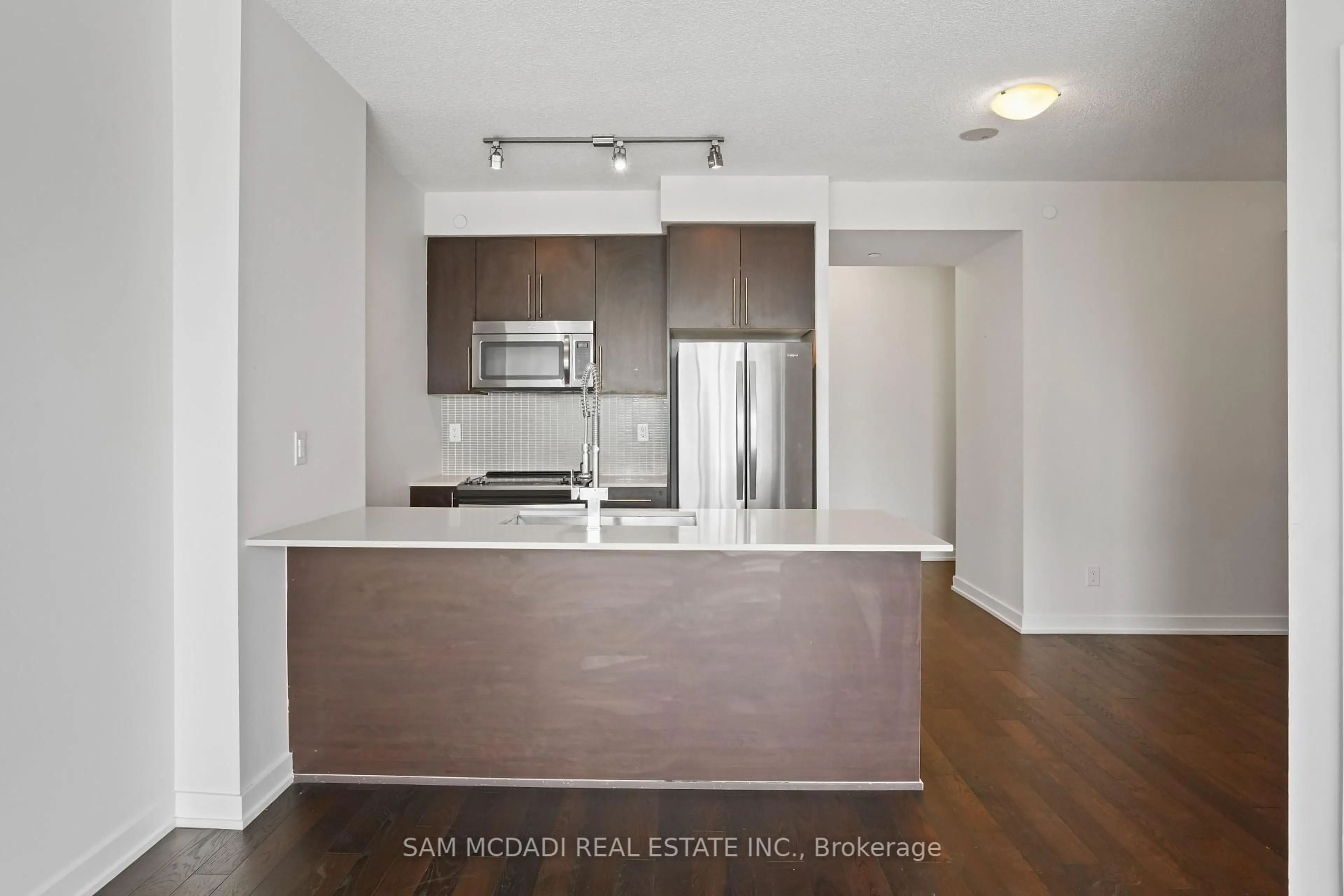 Standard kitchen, wood/laminate floor for 4011 Brickstone Mews #1706, Mississauga Ontario L5B 0G3