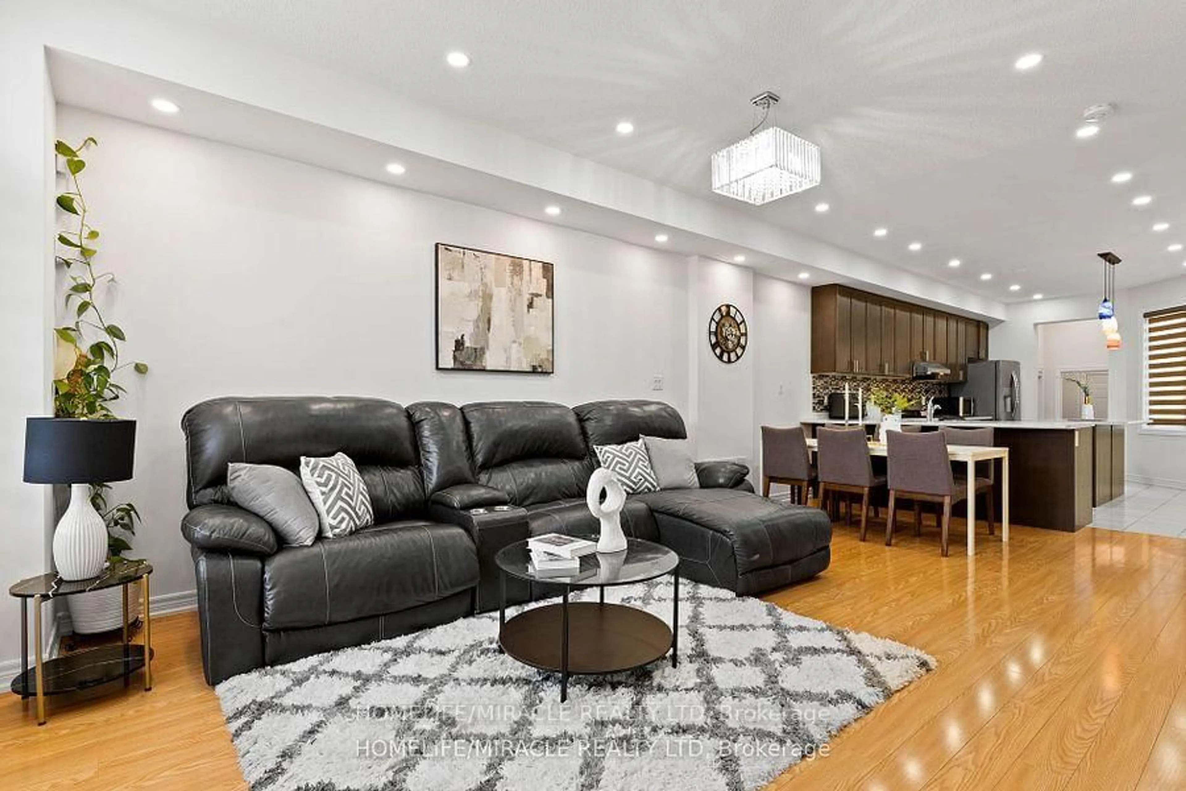 Living room with furniture, unknown for 150 Remembrance Rd, Brampton Ontario L7A 4X1