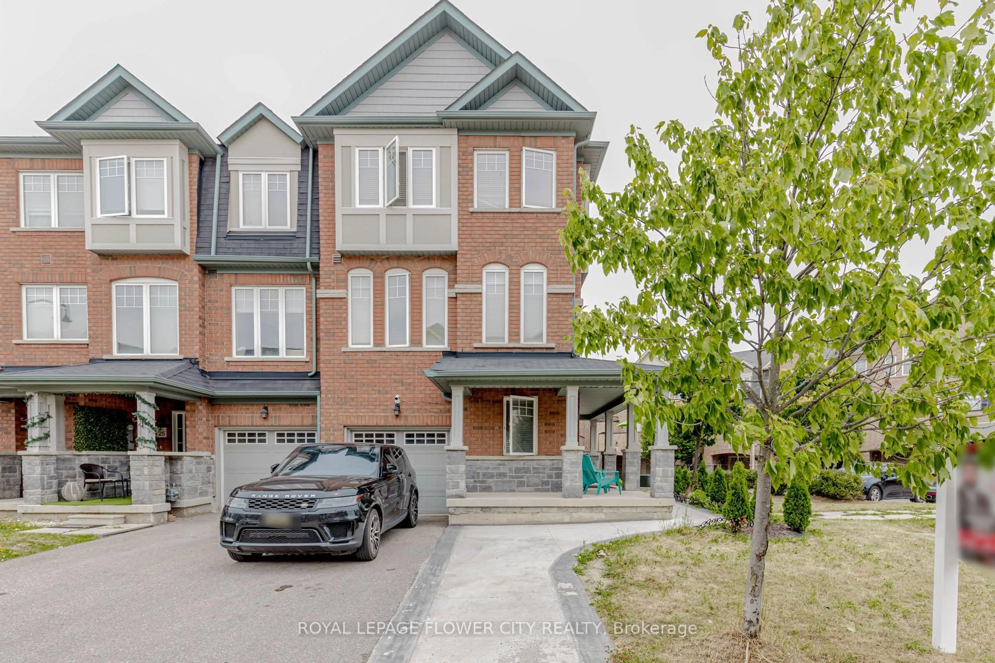 Home with brick exterior material, street for 23 NEW PINES Tr, Brampton Ontario L6Z 0G9