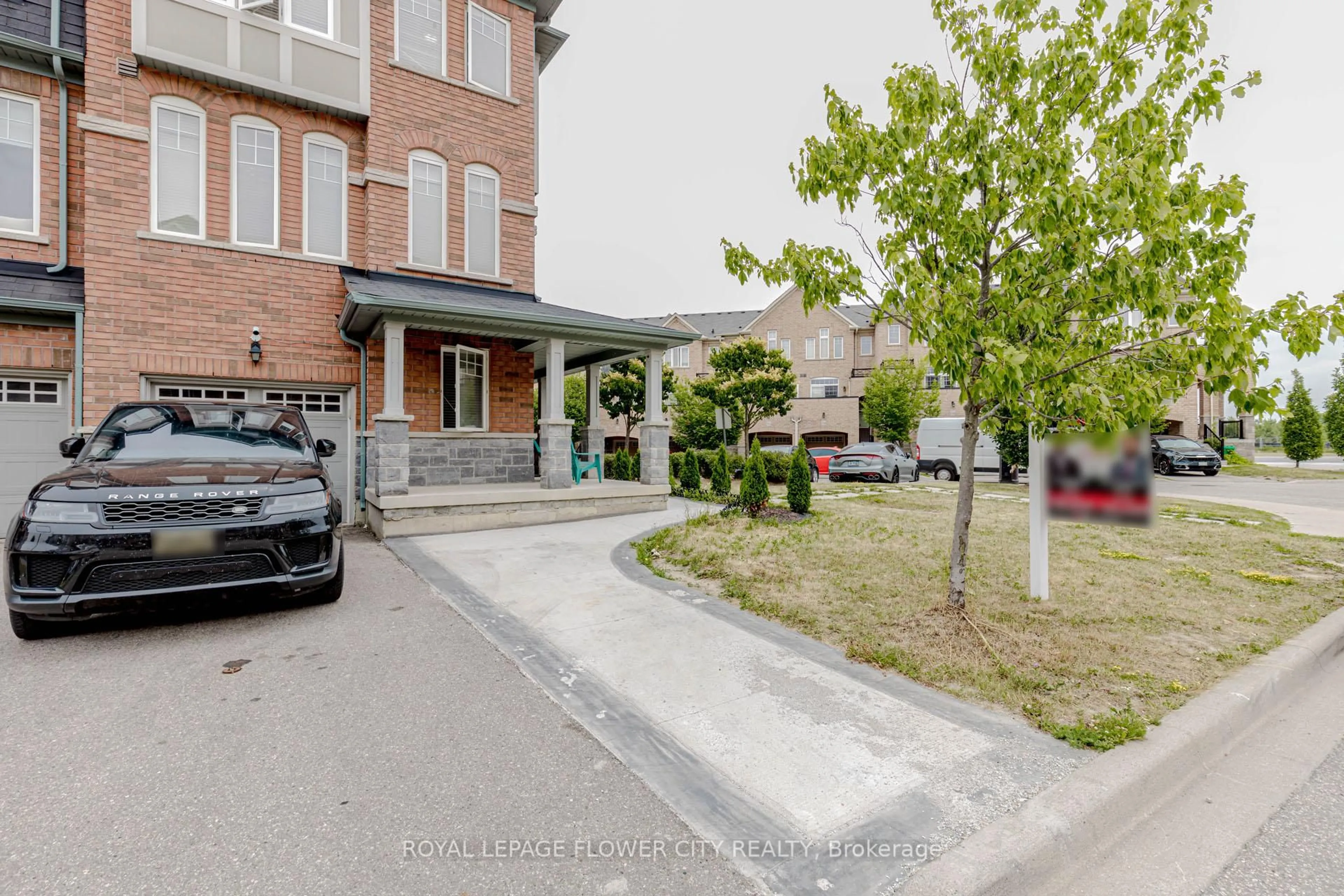 Unknown for 23 NEW PINES Tr, Brampton Ontario L6Z 0G9