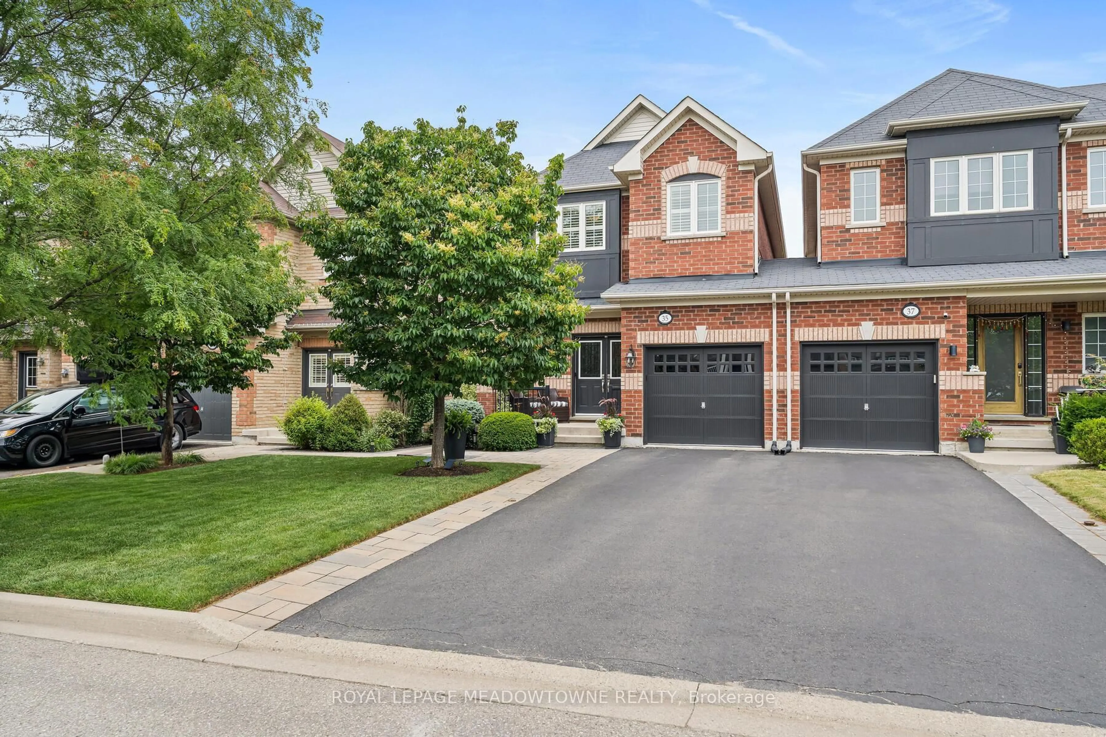 Home with brick exterior material, street for 35 Goldham Way, Halton Hills Ontario L7G 0C9