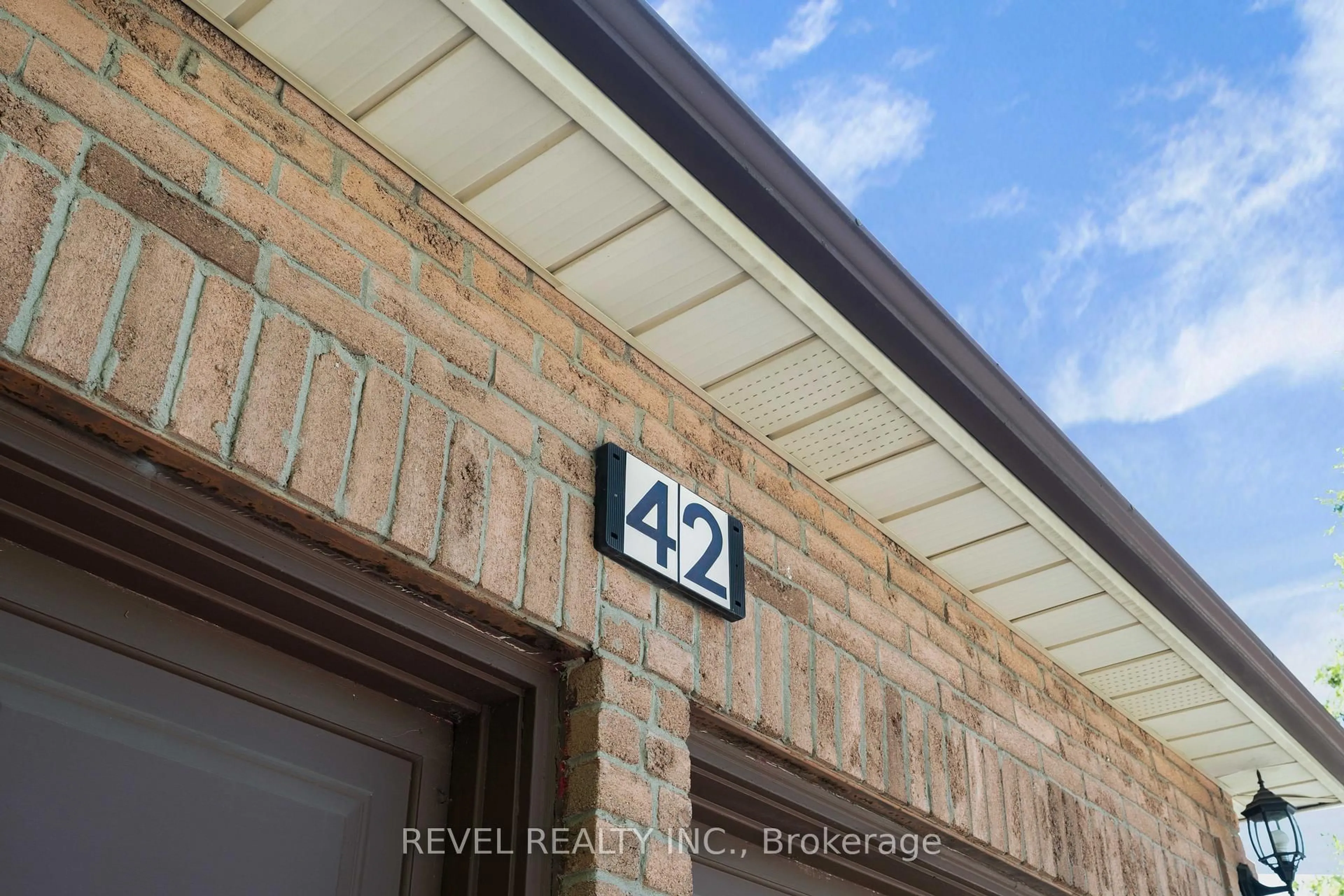 Unknown for 42 Deer Valley Dr, Caledon Ontario L7E 2E5