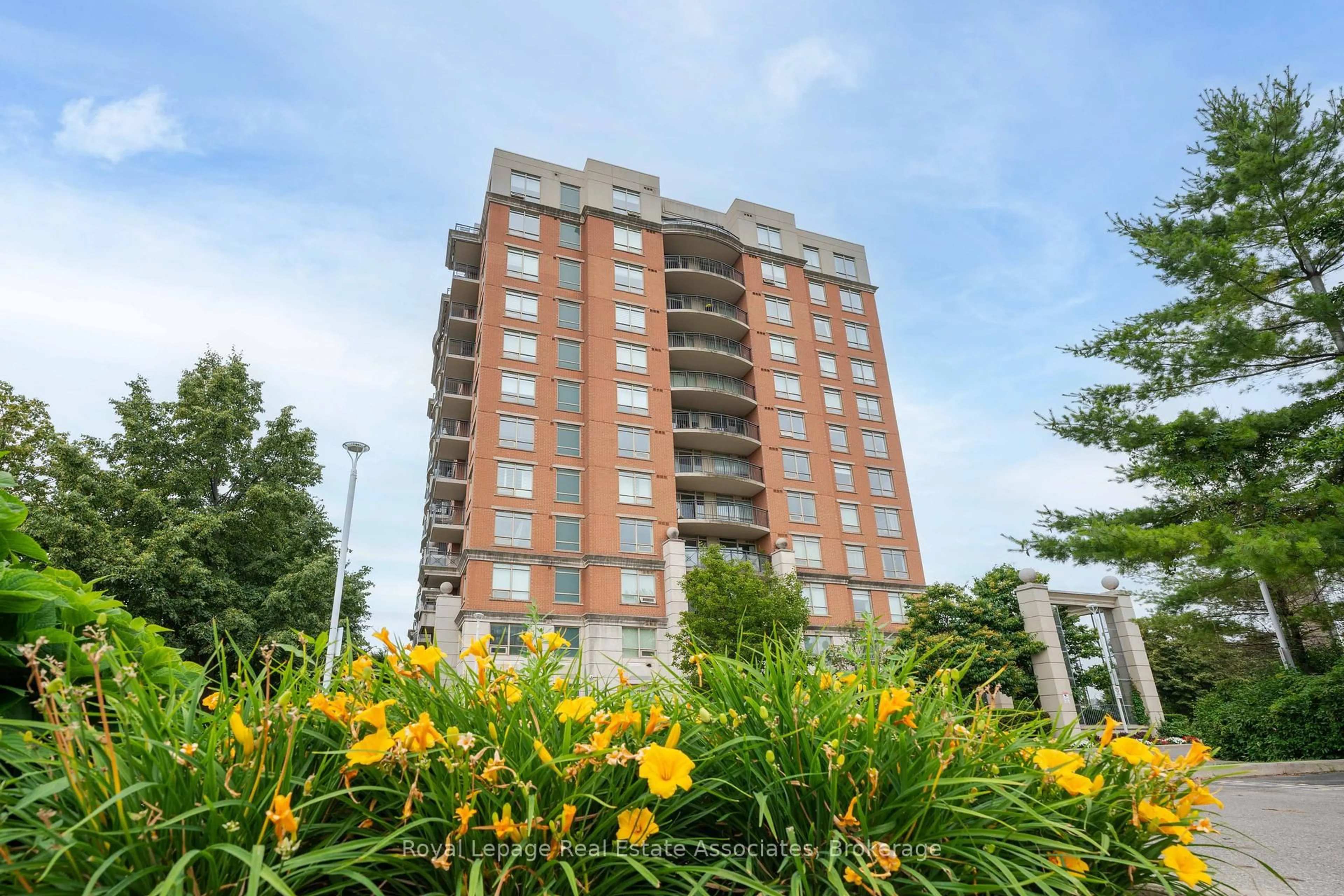Unknown for 2325 Central Park Dr #1112, Oakville Ontario L6H 0E2