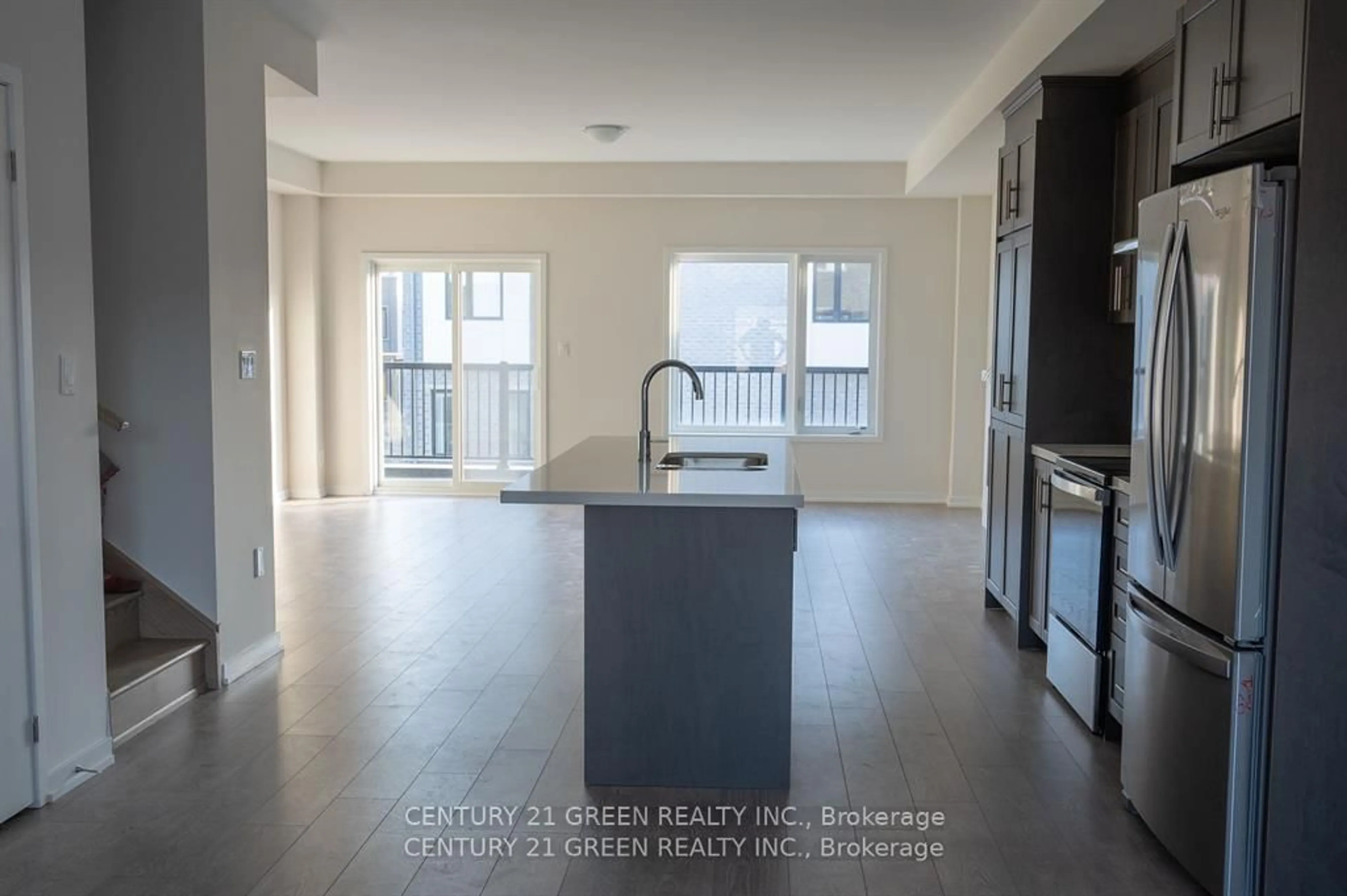 Open concept kitchen, unknown for 142 Landsbridge St, Caledon Ontario L7E 2E1