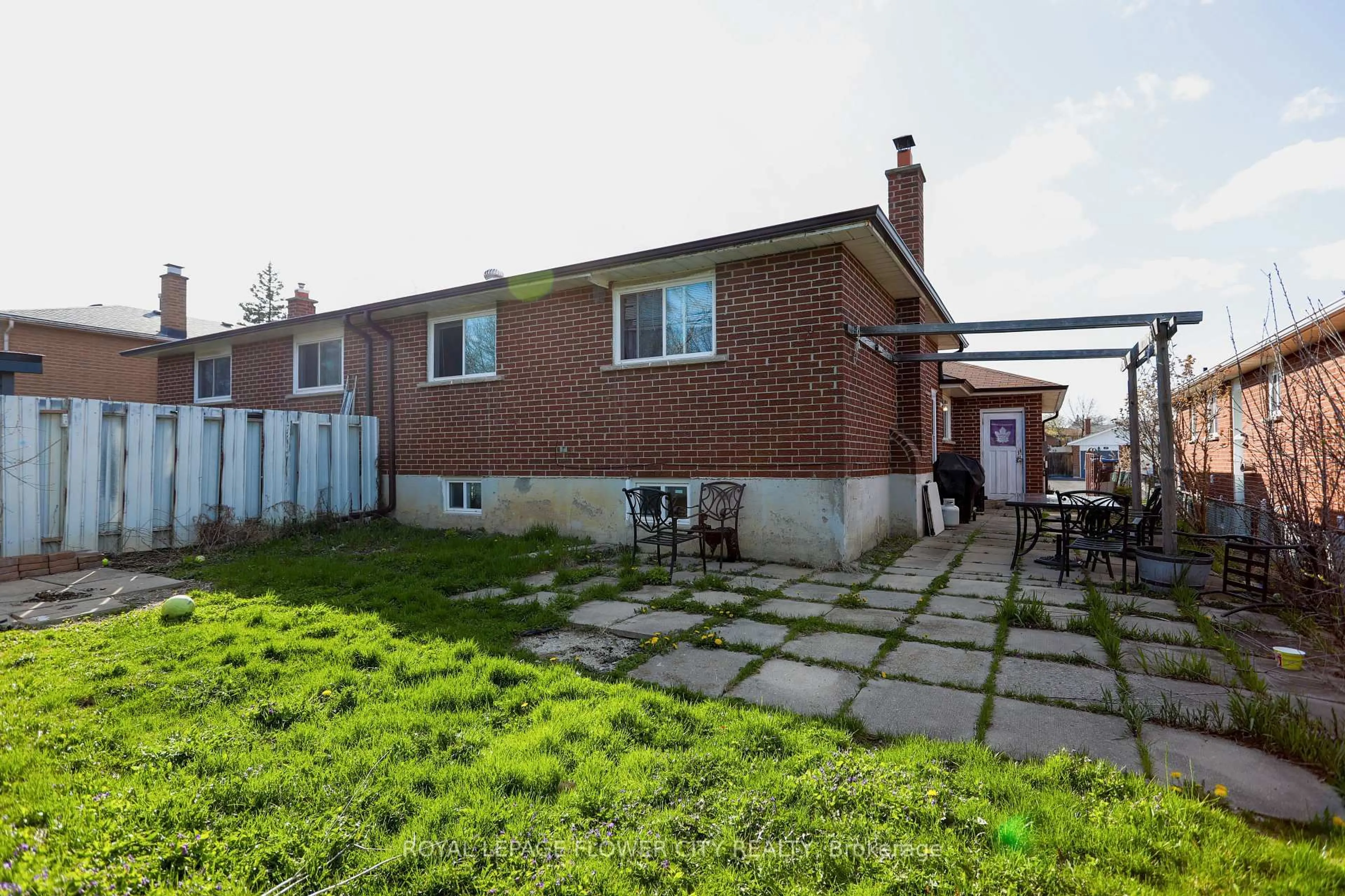 Patio, street for 38 Montjoy Cres, Brampton Ontario L6S 3E7