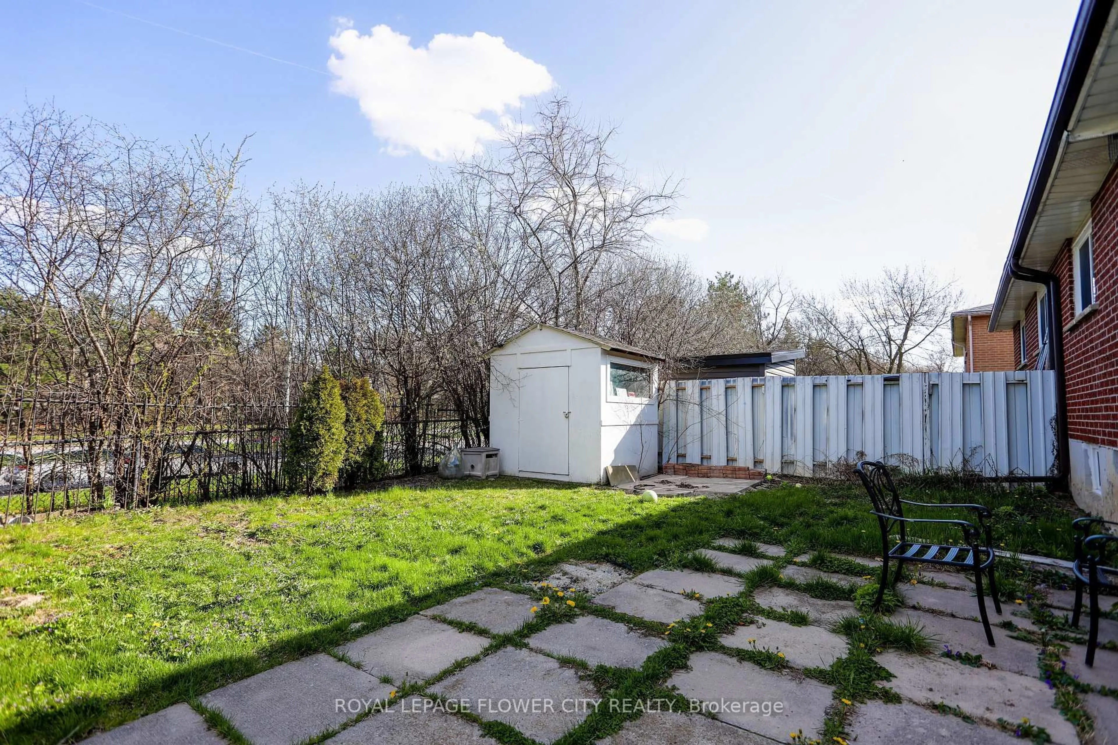 Shed for 38 Montjoy Cres, Brampton Ontario L6S 3E7