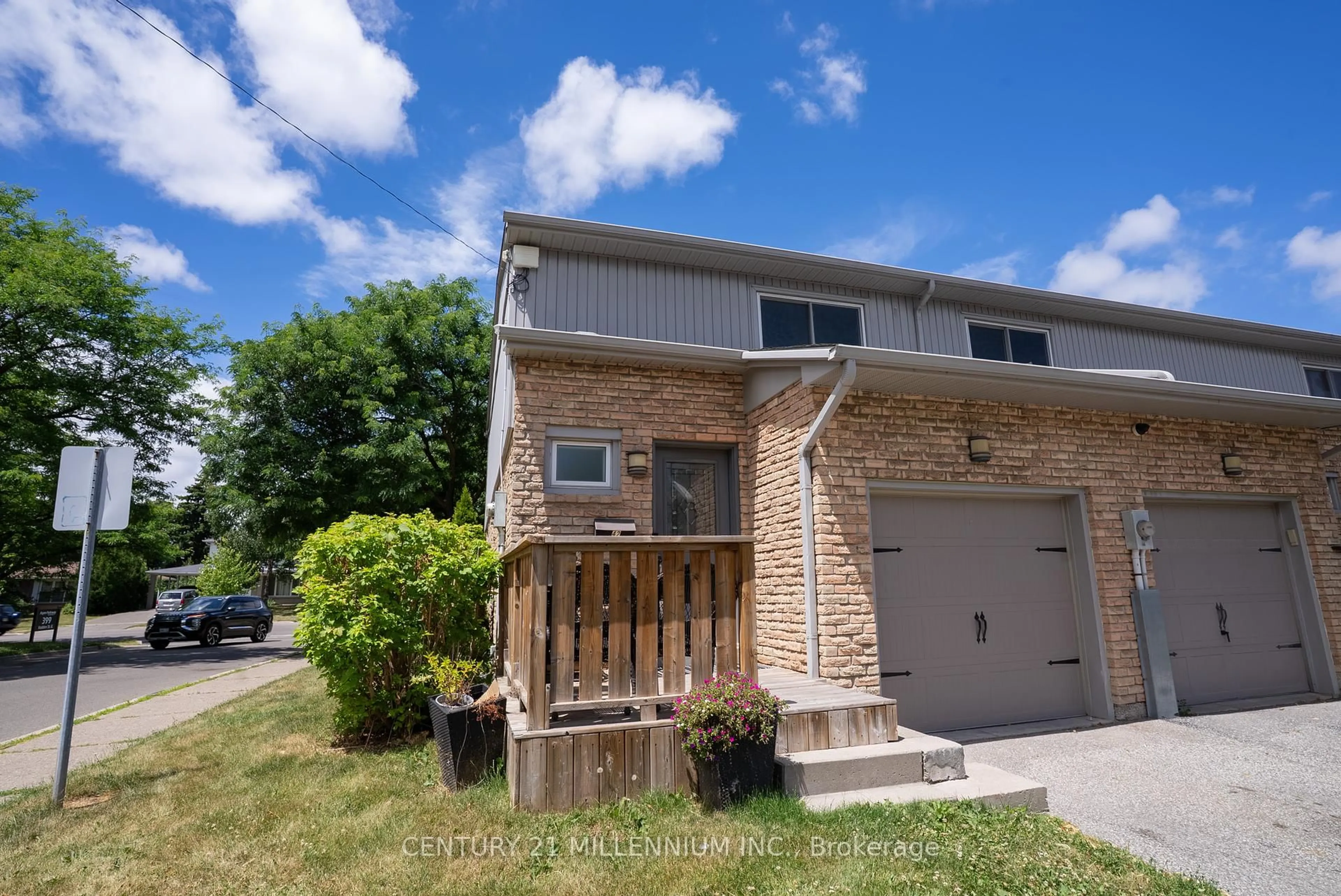 A pic from outside/outdoor area/front of a property/back of a property/a pic from drone, unknown for 399 Vodden St #42, Brampton Ontario L6V 3V1