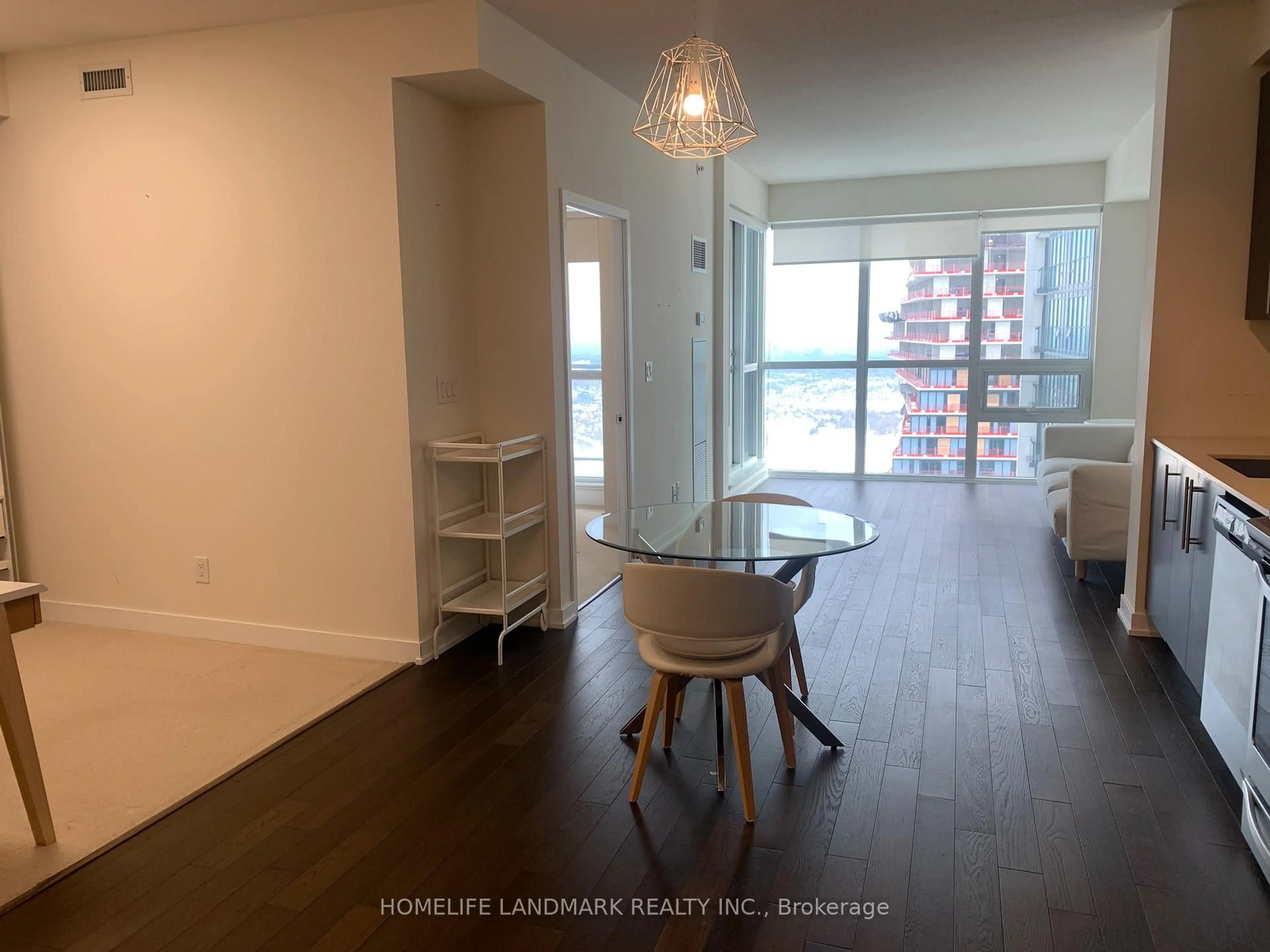 A pic of a room for 510 Curran Pl #4101, Mississauga Ontario L5B 0J8