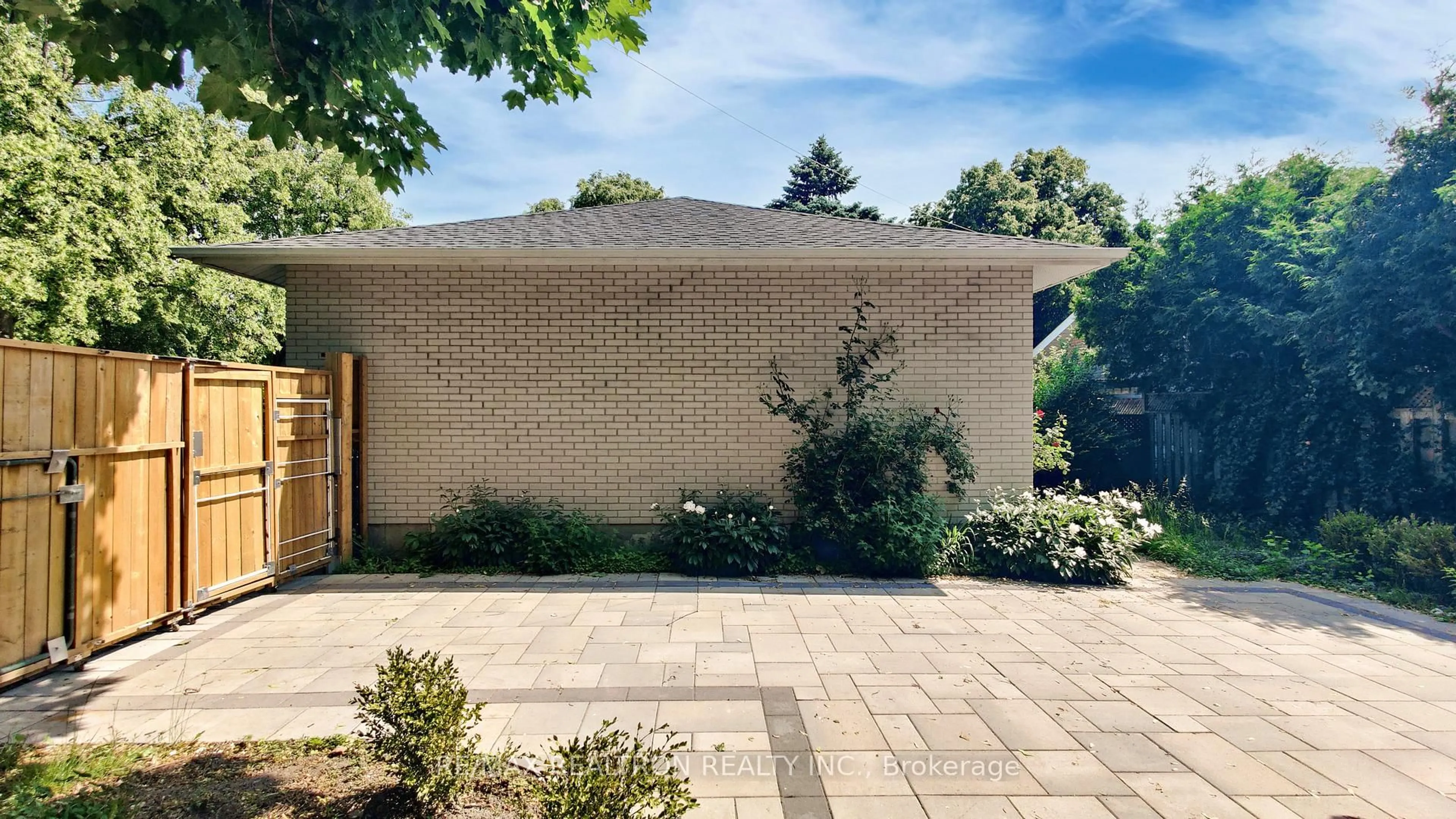 Home with brick exterior material, street for 1599 Lewisham Dr, Mississauga Ontario L5J 3R2