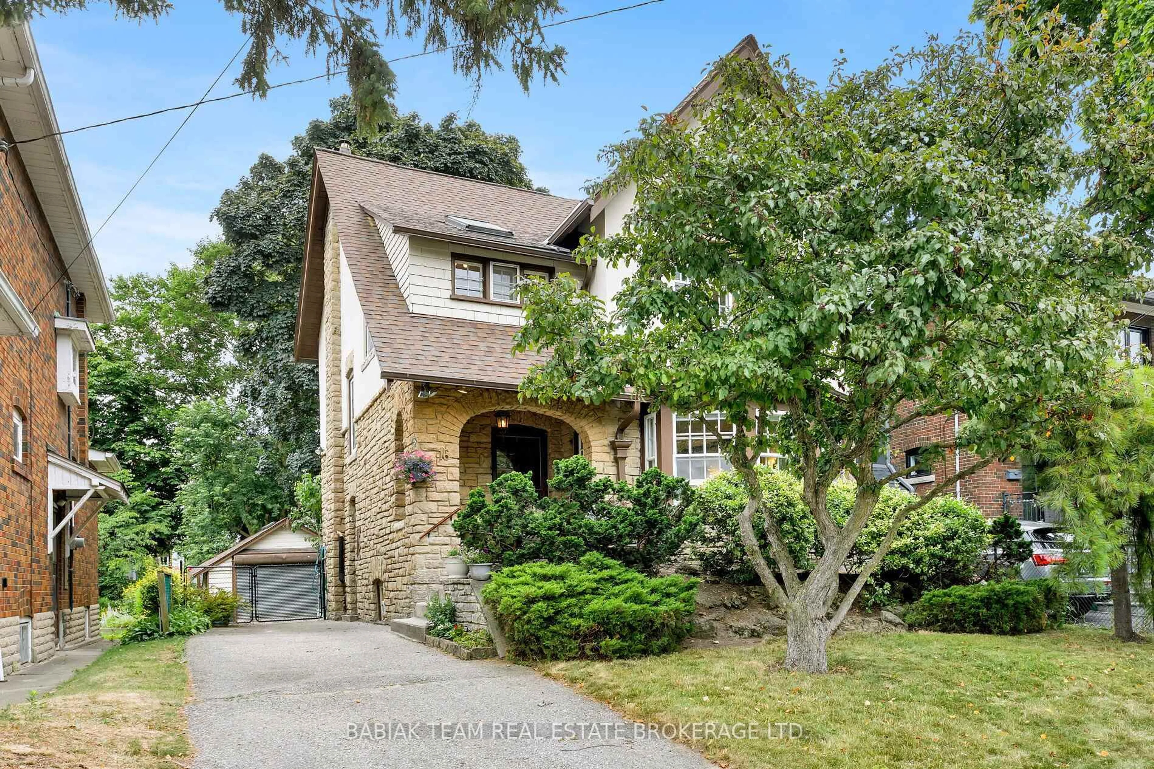 Home with brick exterior material, street for 16 Palisades, Toronto Ontario M6S 2W8