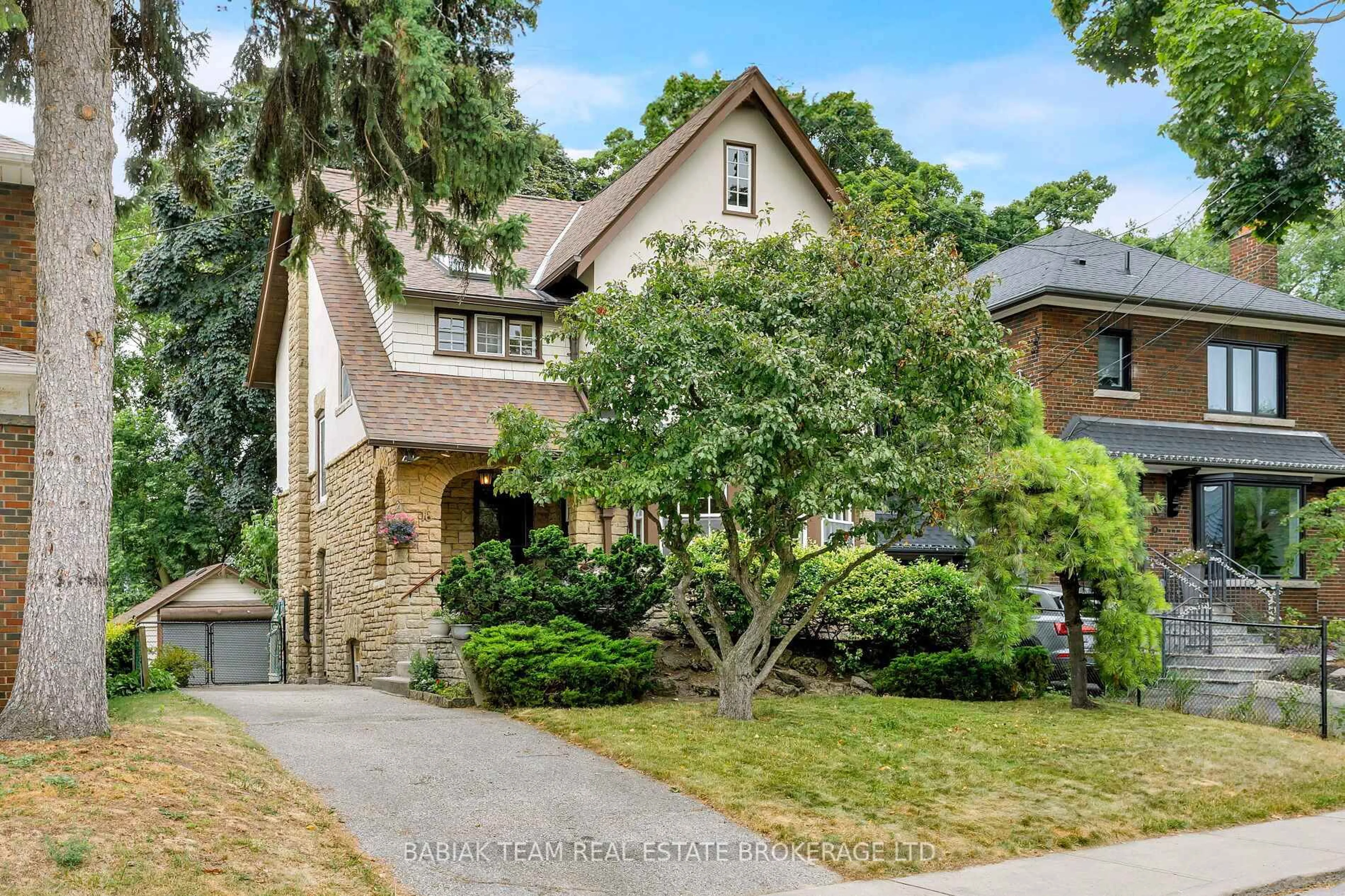 Home with brick exterior material, street for 16 Palisades, Toronto Ontario M6S 2W8