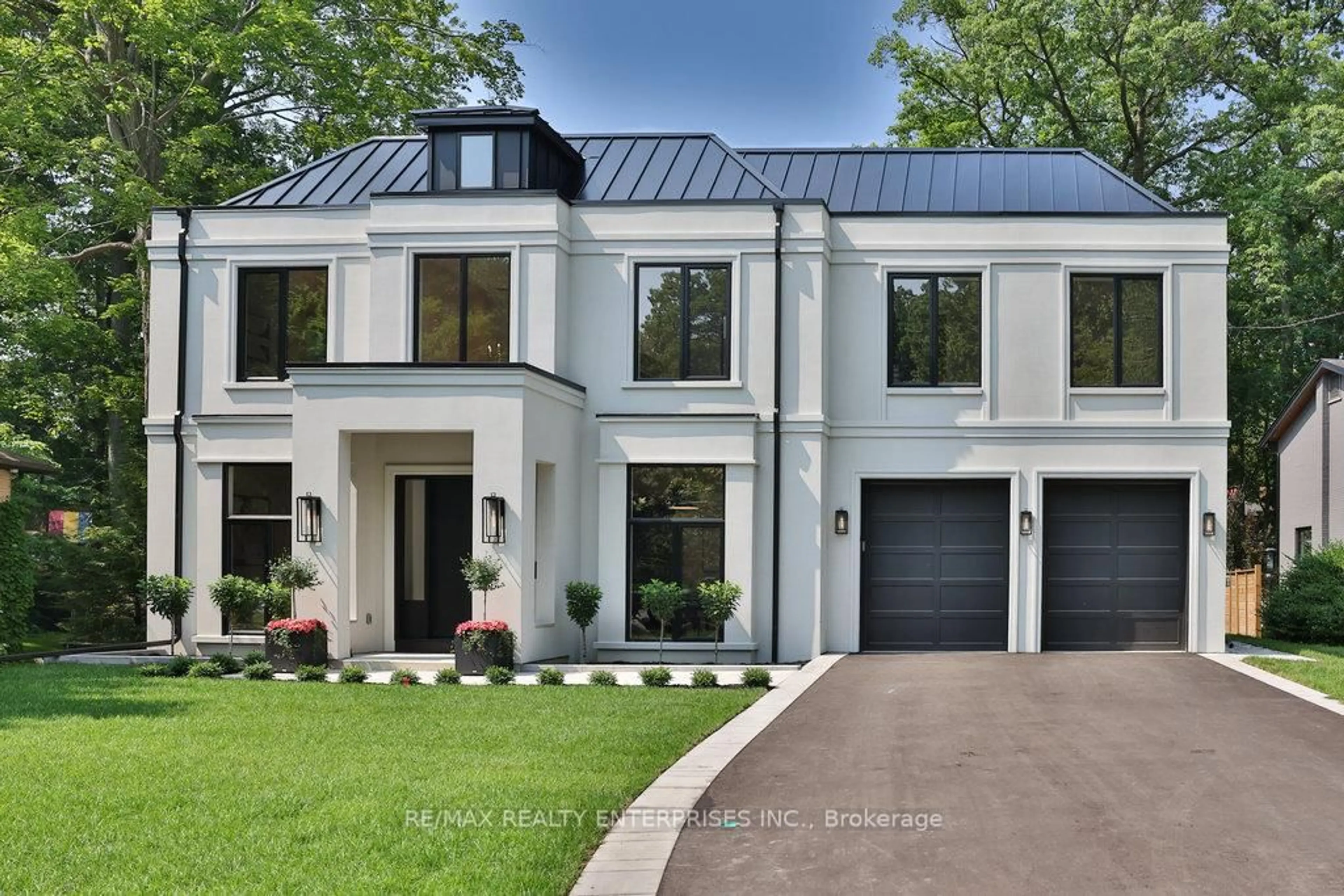 Home with brick exterior material, street for 1380 Birchwood Heights Dr, Mississauga Ontario L5G 2Y2