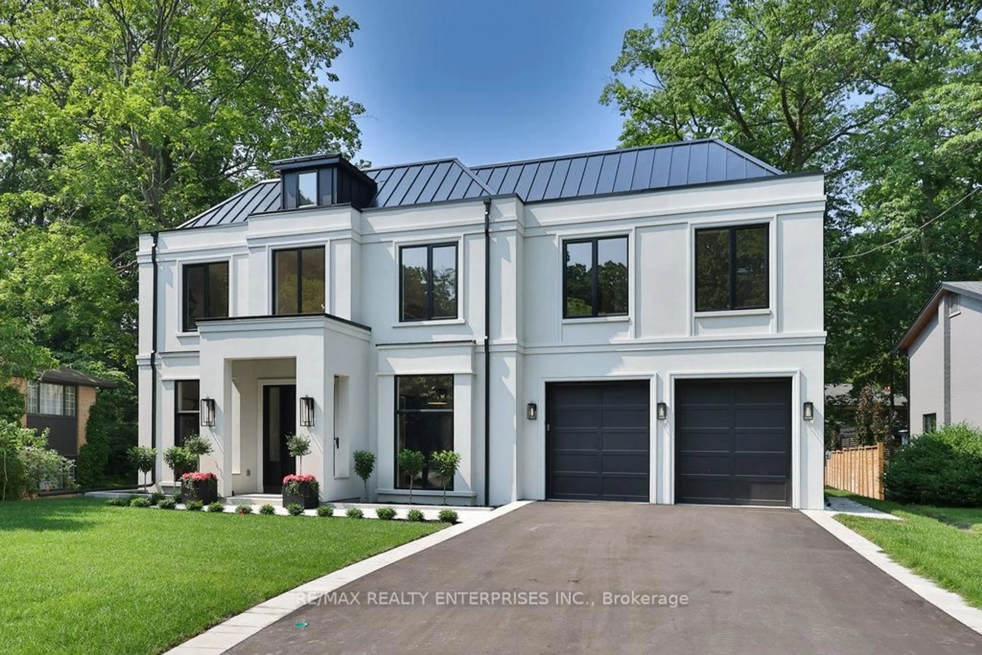 Home with brick exterior material, street for 1380 Birchwood Heights Dr, Mississauga Ontario L5G 2Y2
