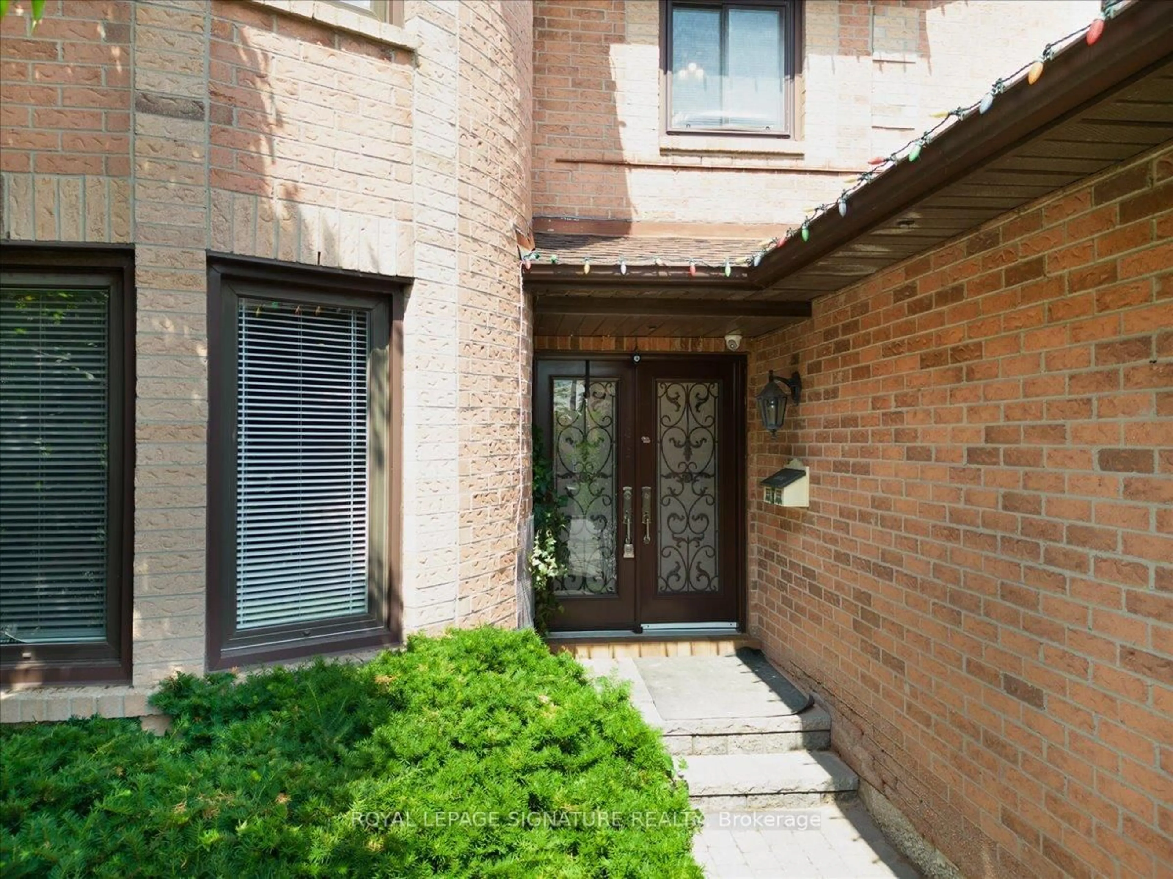 Unknown for 6019 Tillsdown Dr, Mississauga Ontario L5N 4M5