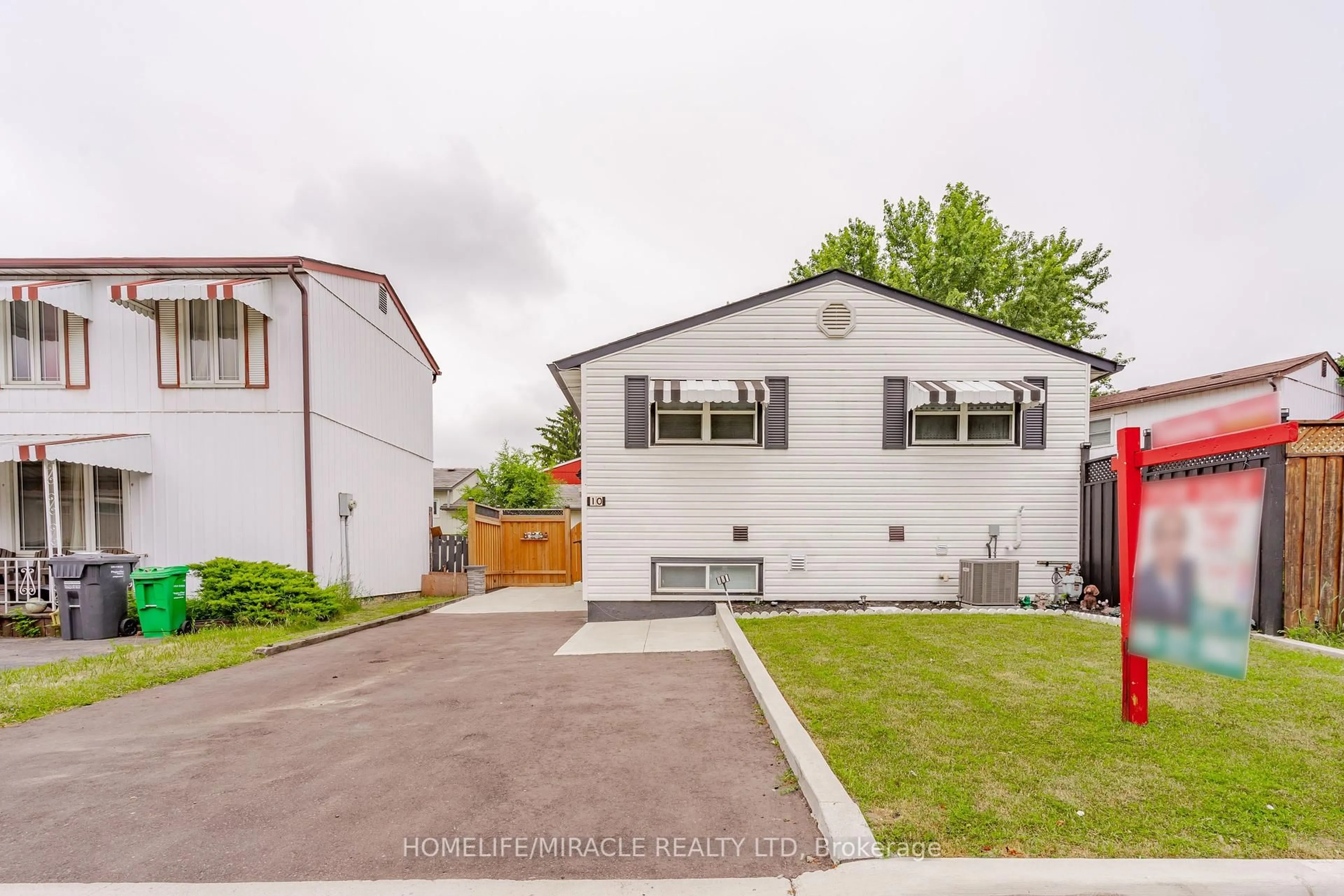 Unknown for 10 Huntingwood Cres, Brampton Ontario L6S 1S6