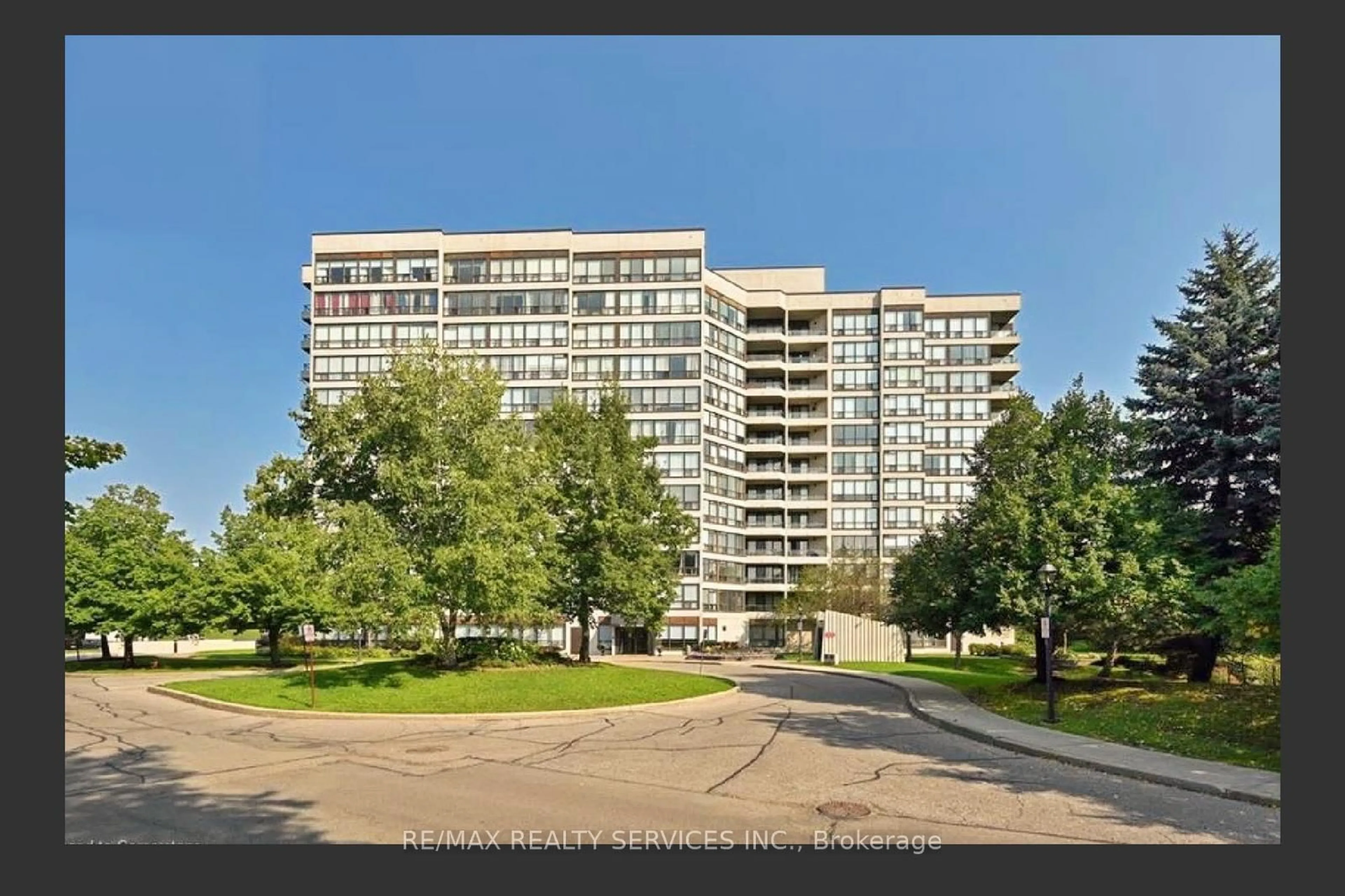 Unknown for 12 Laurelcrest St #611, Brampton Ontario L6S 5Y4
