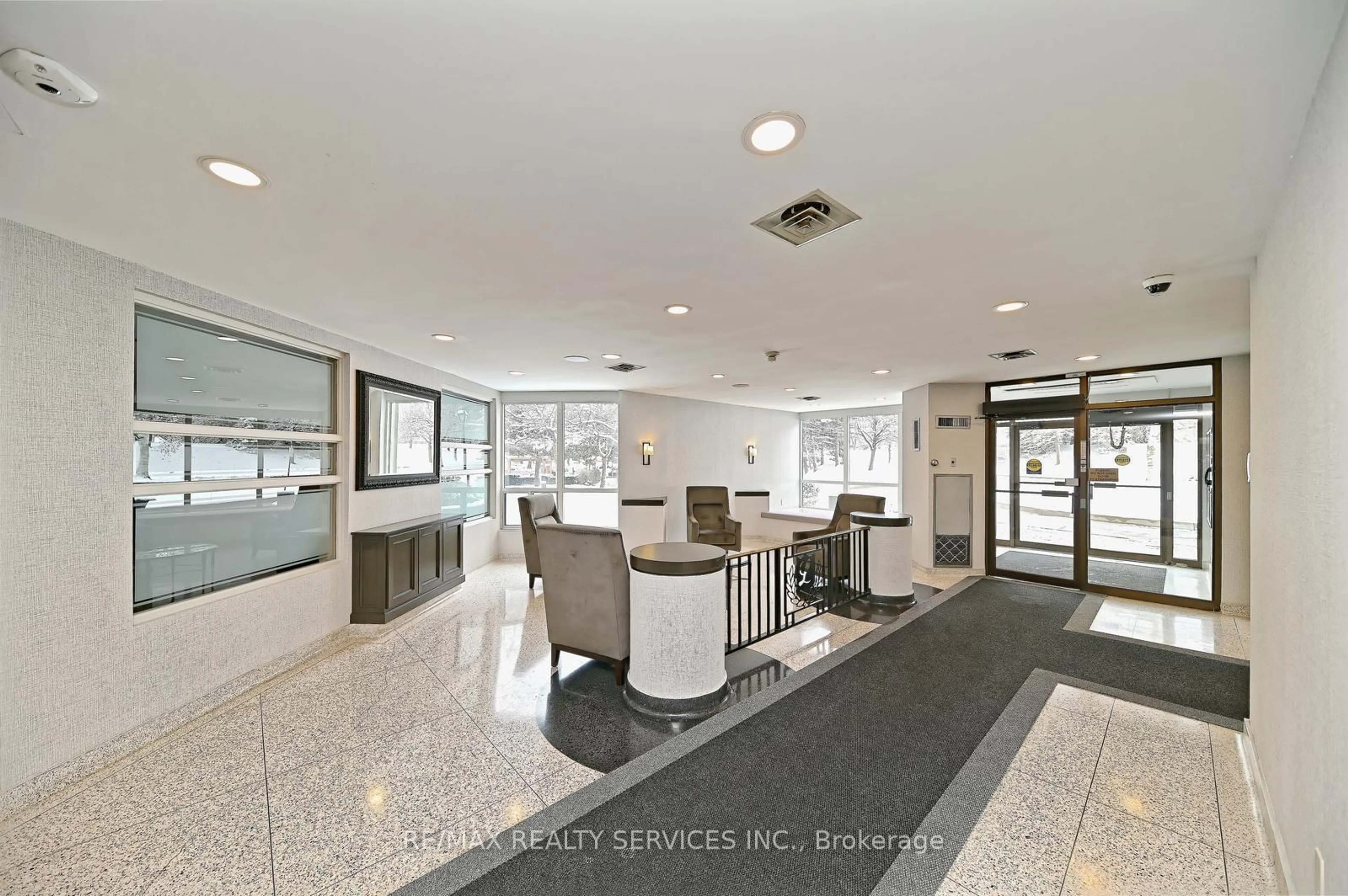 Lobby for 12 Laurelcrest St #611, Brampton Ontario L6S 5Y4