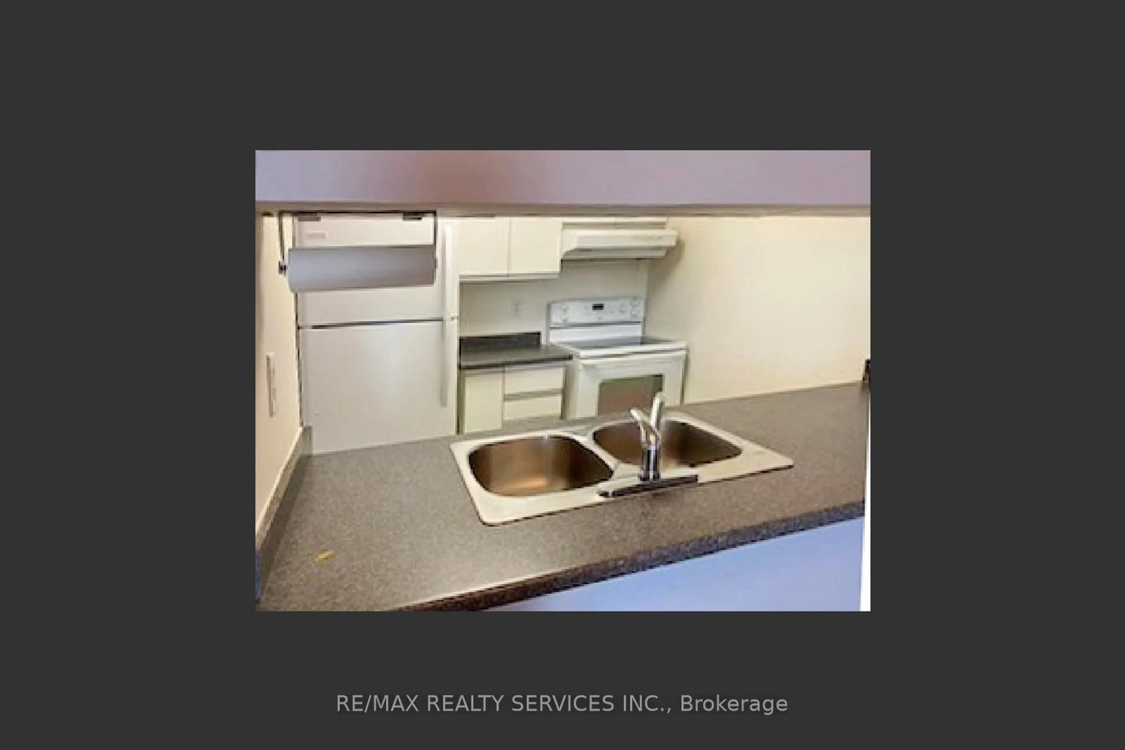 Standard kitchen, unknown for 12 Laurelcrest St #611, Brampton Ontario L6S 5Y4