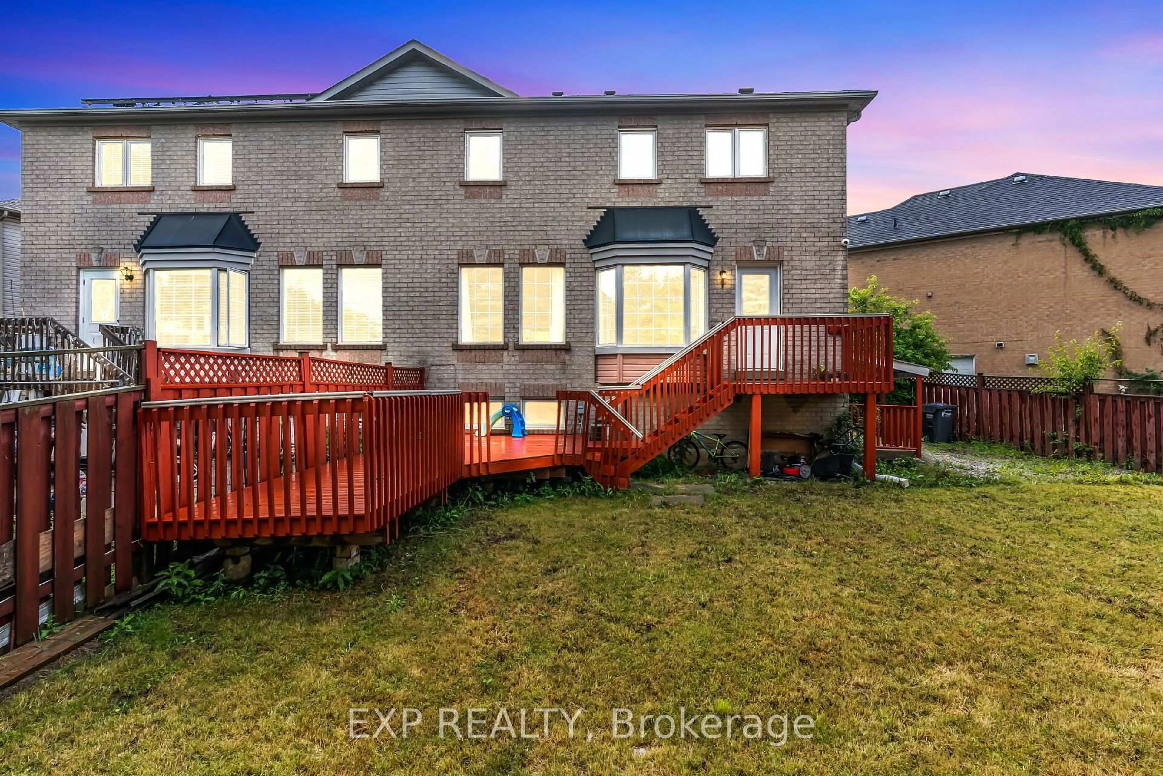 A pic from outside/outdoor area/front of a property/back of a property/a pic from drone, unknown for 84 Seaside Circ, Brampton Ontario L6R 2G8