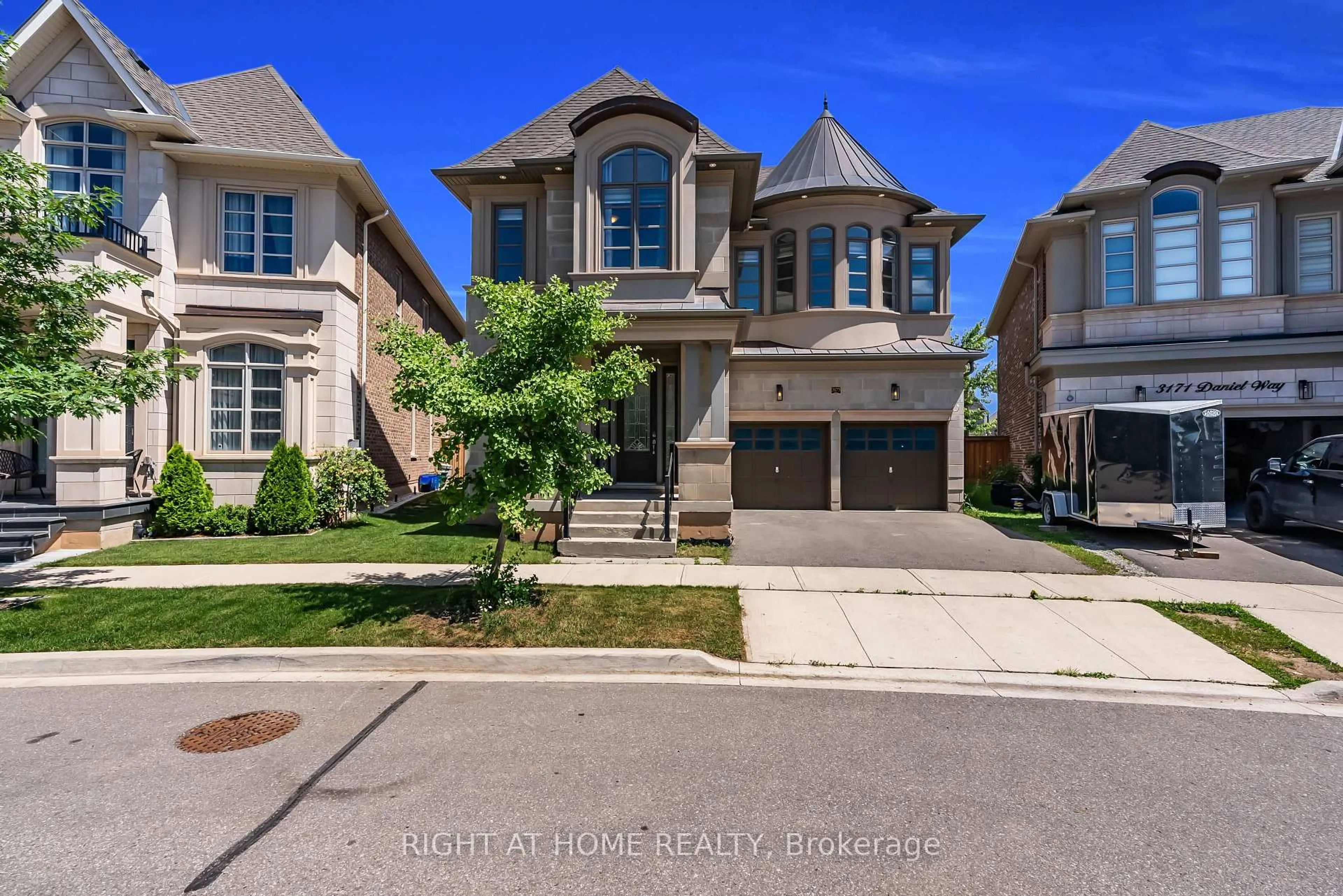 Home with brick exterior material, street for 3175 Daniel Way, Oakville Ontario L6H 0V1
