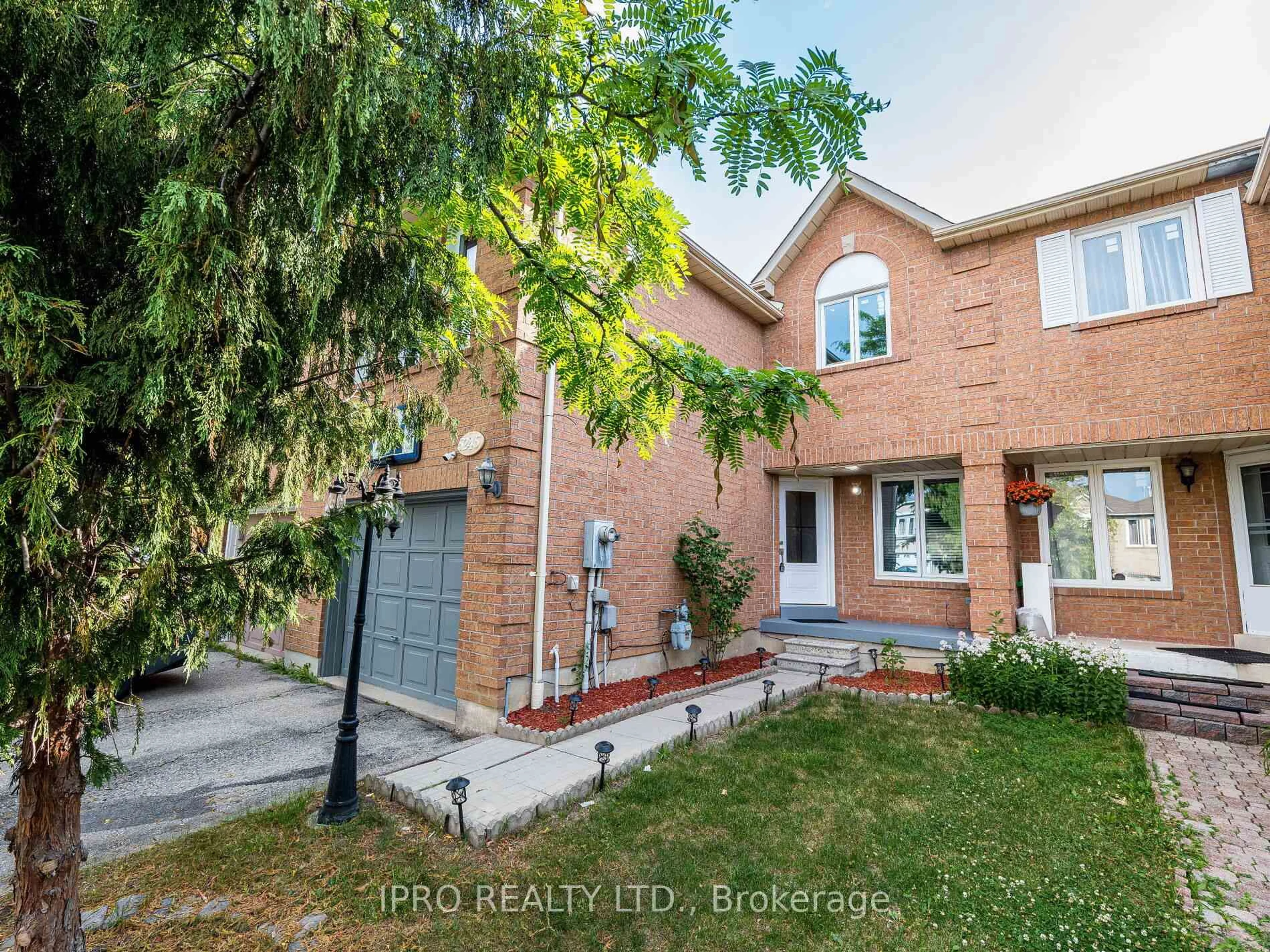 Home with brick exterior material, street for 5245 Cinnamon Rd, Mississauga Ontario L5V 1T3