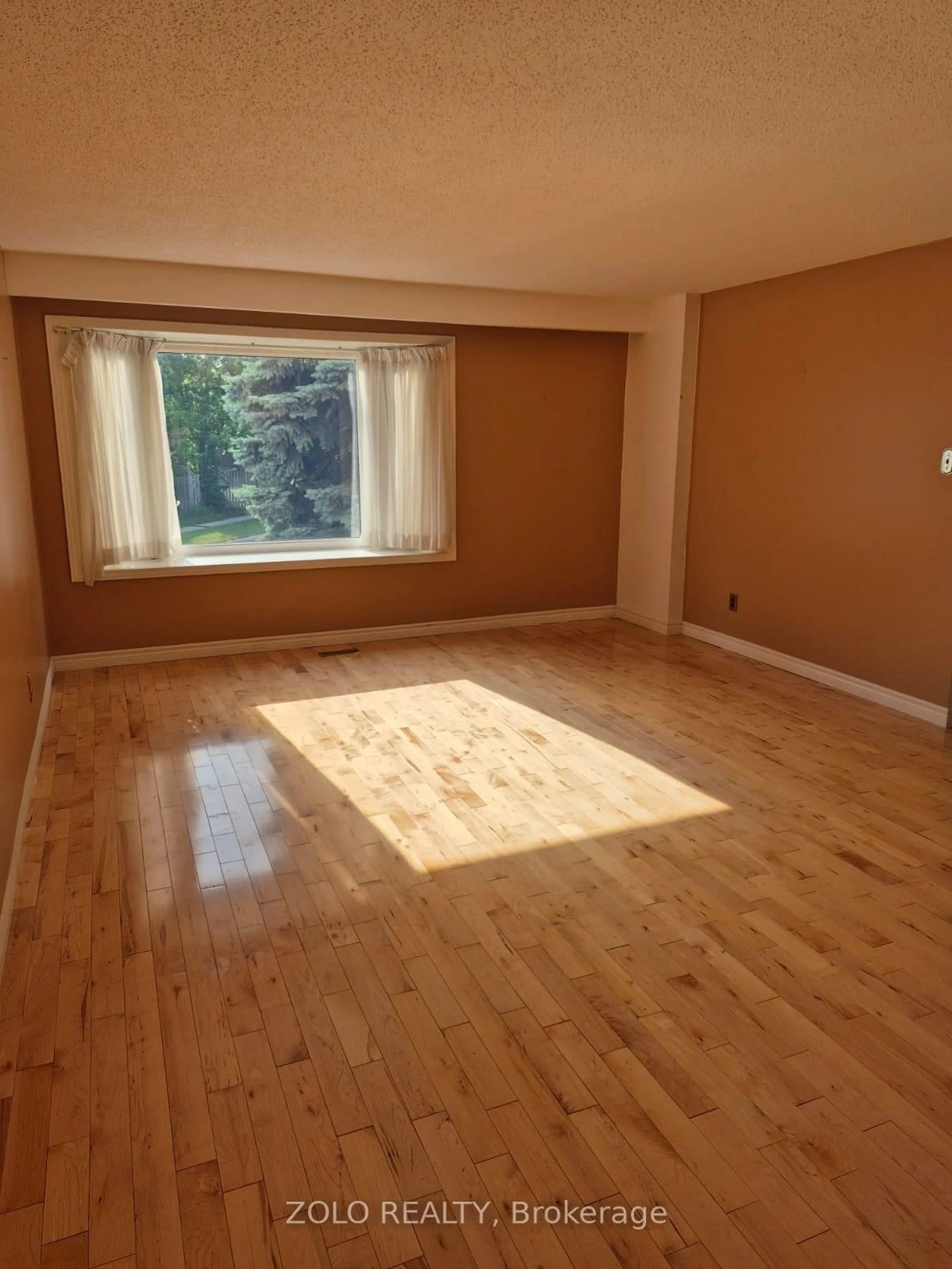 A pic of a room for 29 Newlyn Cres, Brampton Ontario L6V 3A9