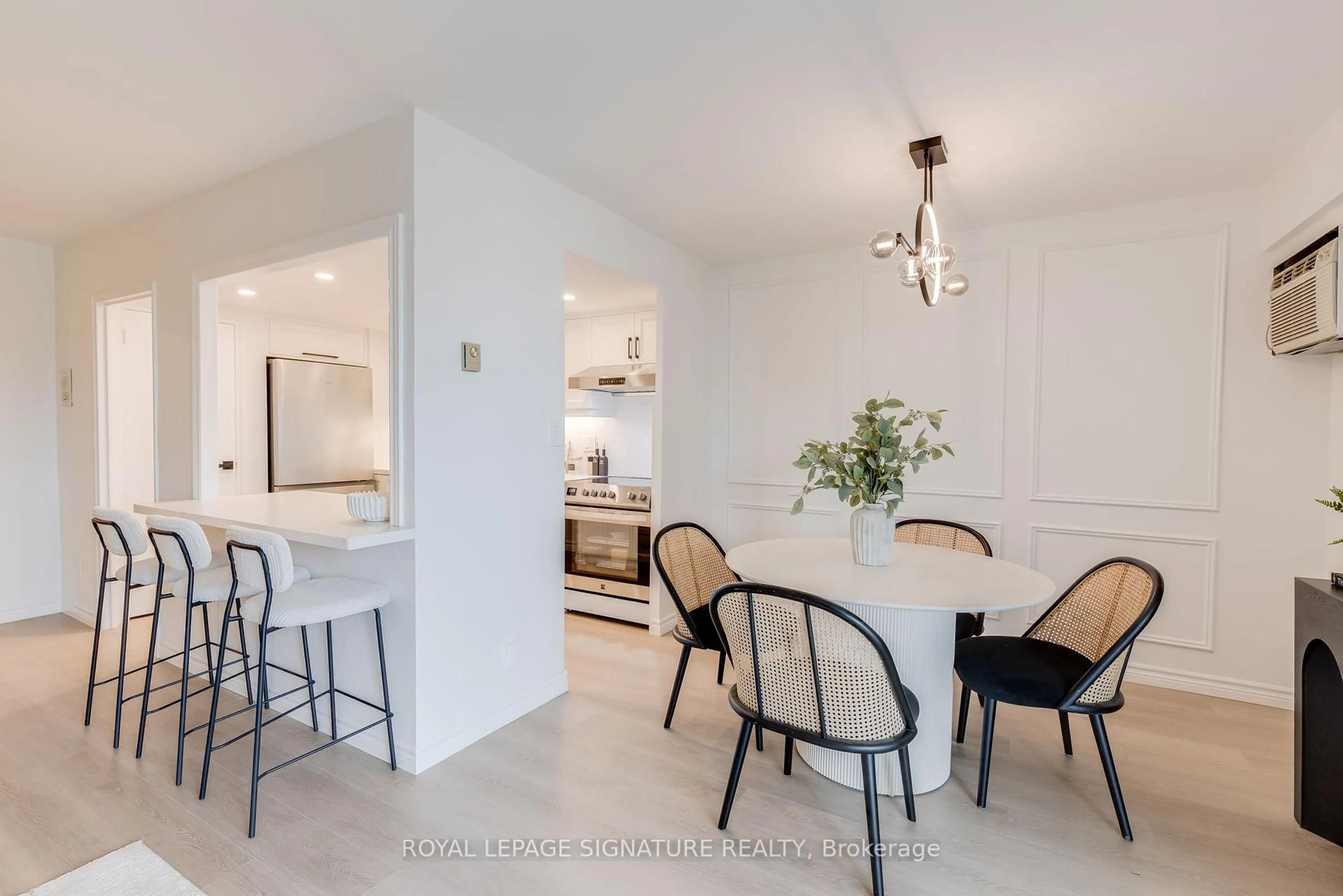 Dining room, ceramic/tile floor for 557 The East Mall #506, Toronto Ontario M9B 4A5