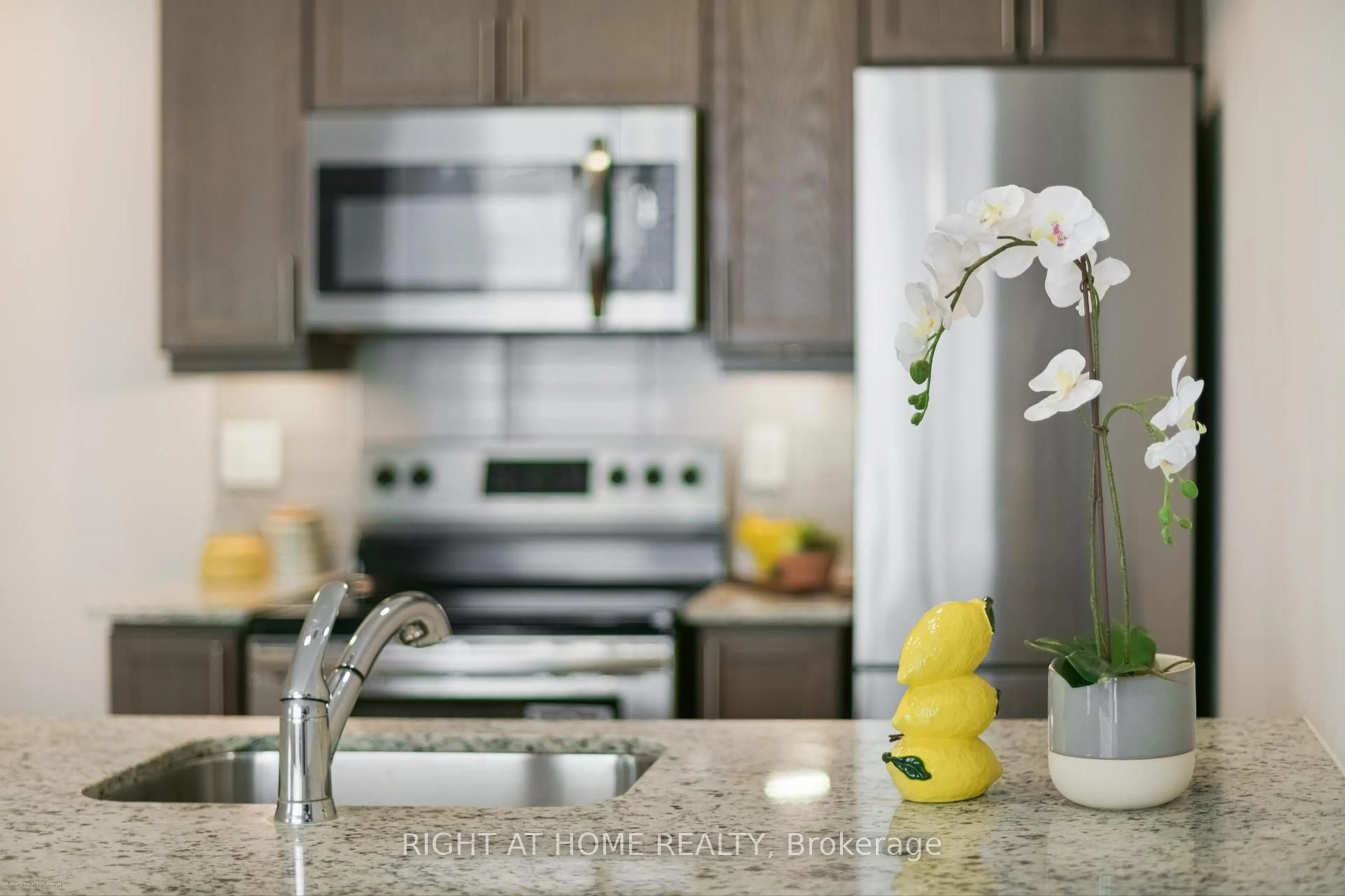 Open concept kitchen, unknown for 30 Fieldway Rd #84, Toronto Ontario M8Z 0E3