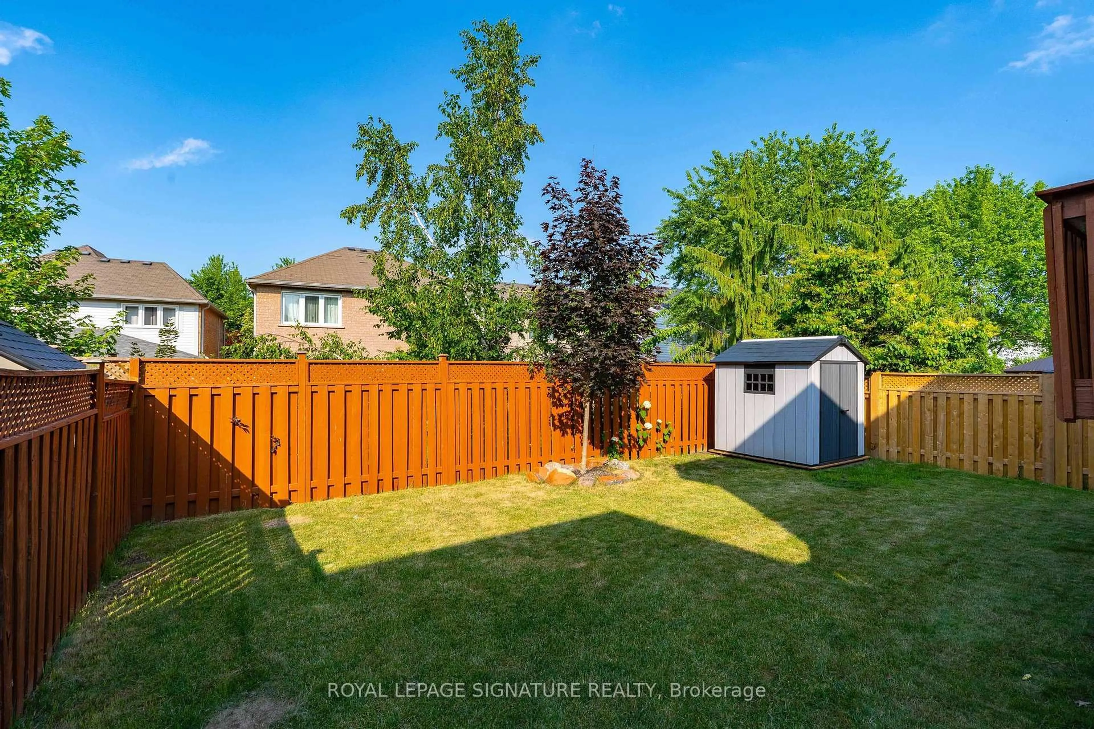 Patio, street for 5971 Greensboro Dr, Mississauga Ontario L5M 5S5