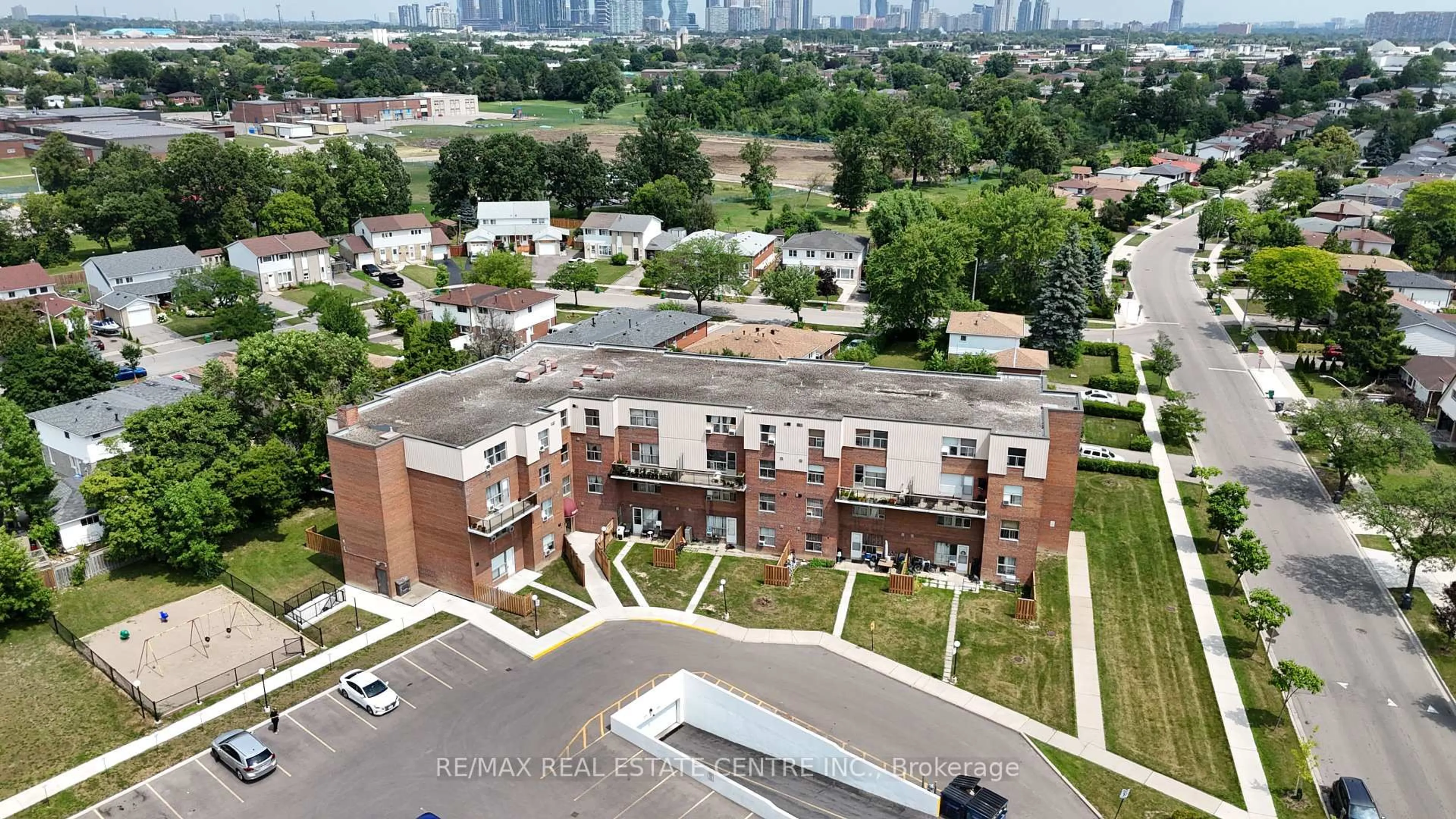 A pic from outside/outdoor area/front of a property/back of a property/a pic from drone, city buildings view from balcony for 1055 A Forestwood Dr #212, Mississauga Ontario L5C 2T8