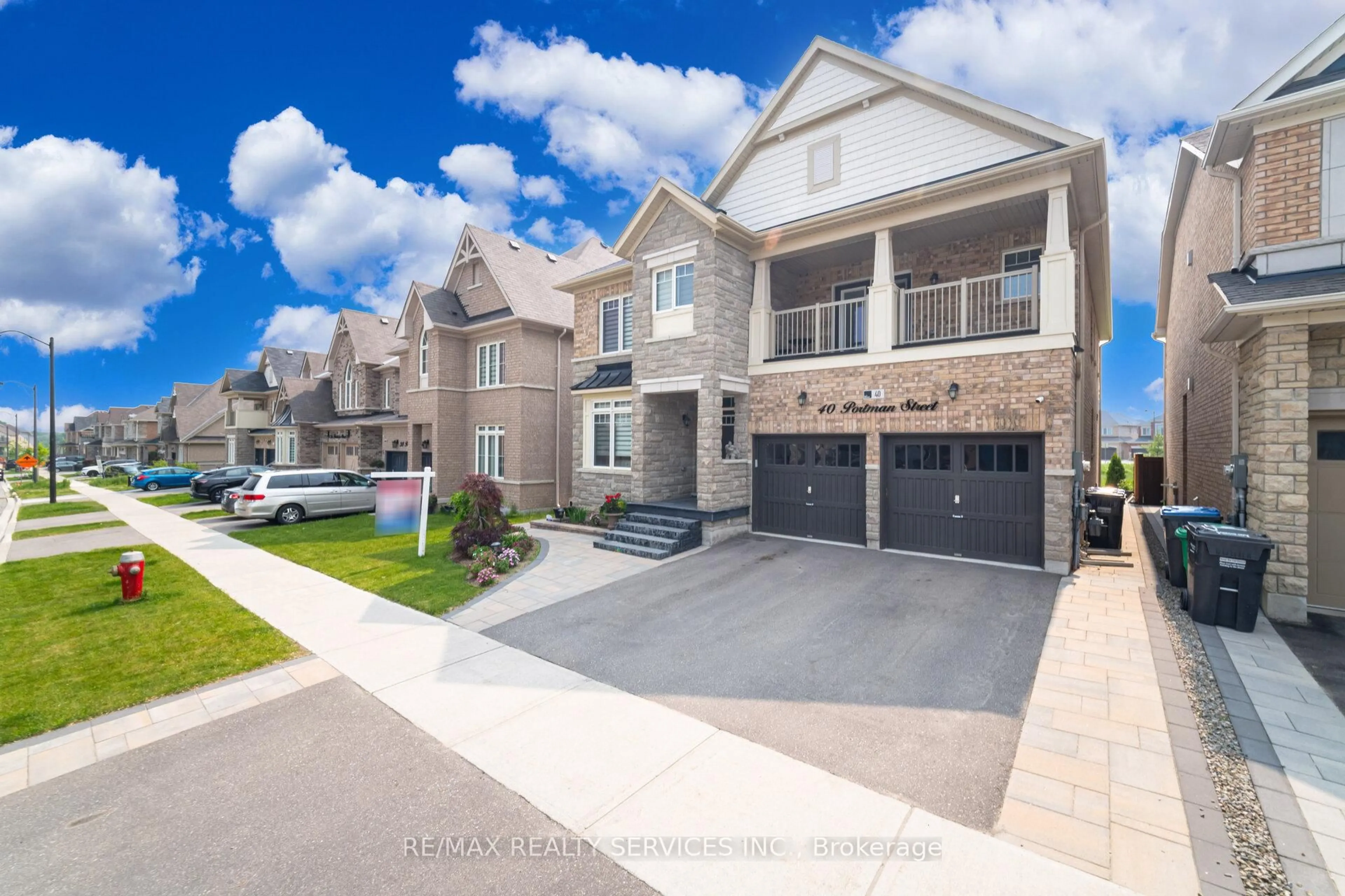 A pic from outside/outdoor area/front of a property/back of a property/a pic from drone, street for 40 Portman St, Caledon Ontario L7C 4E5
