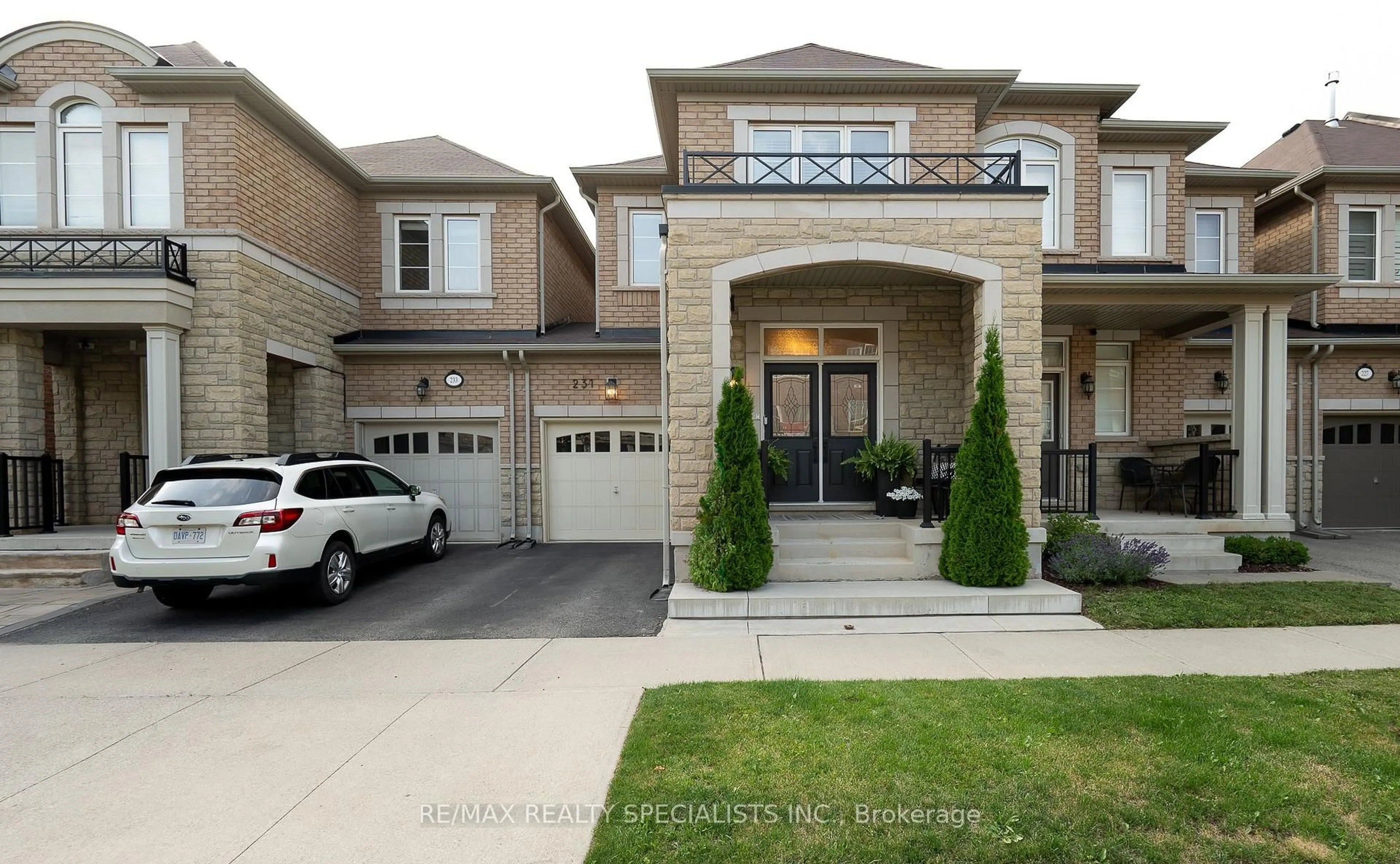 Home with brick exterior material, street for 231 Sarah Cline Dr, Oakville Ontario L6M 0V3