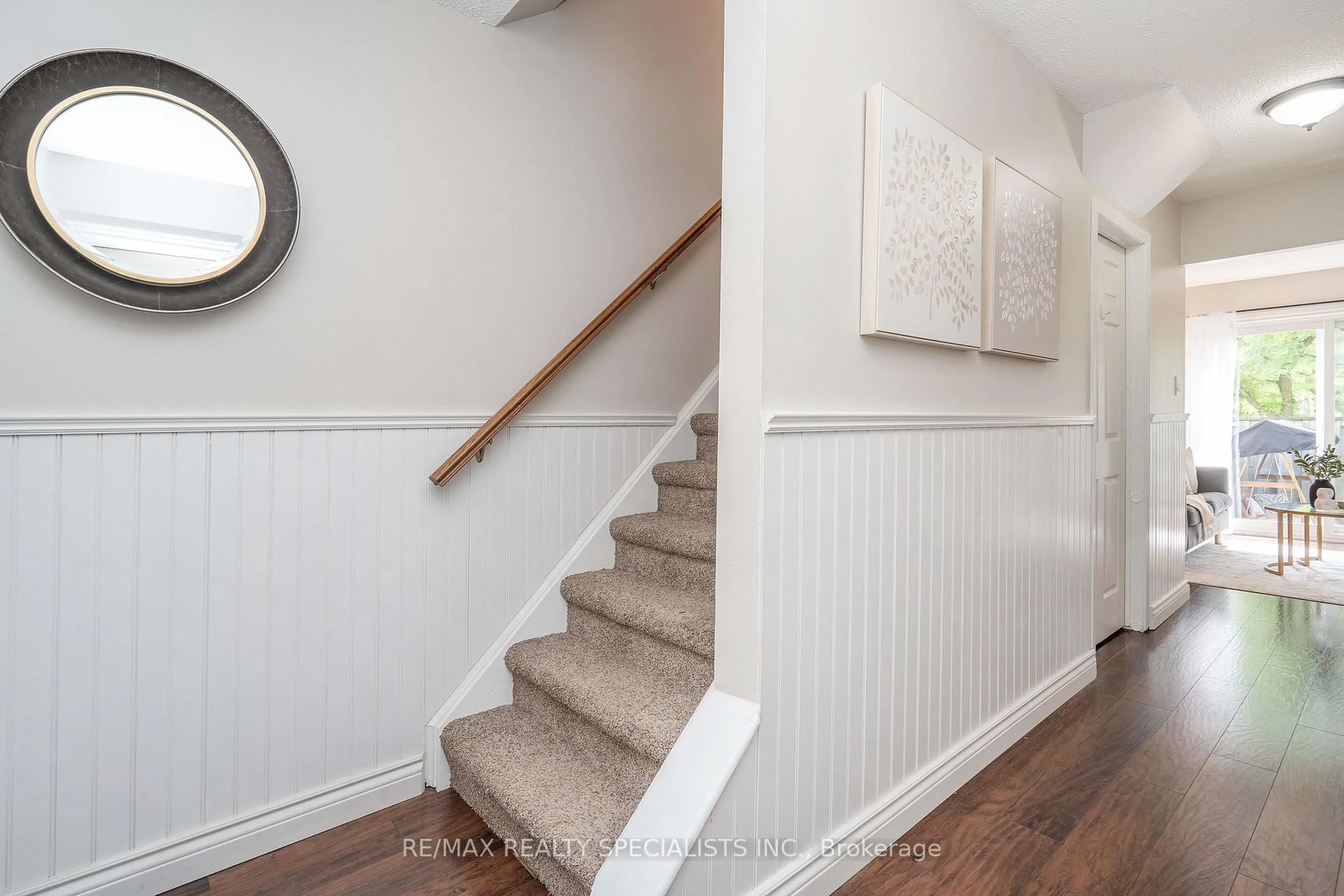Stairs for 341 Wilson Dr #9, Milton Ontario L9T 3Y9