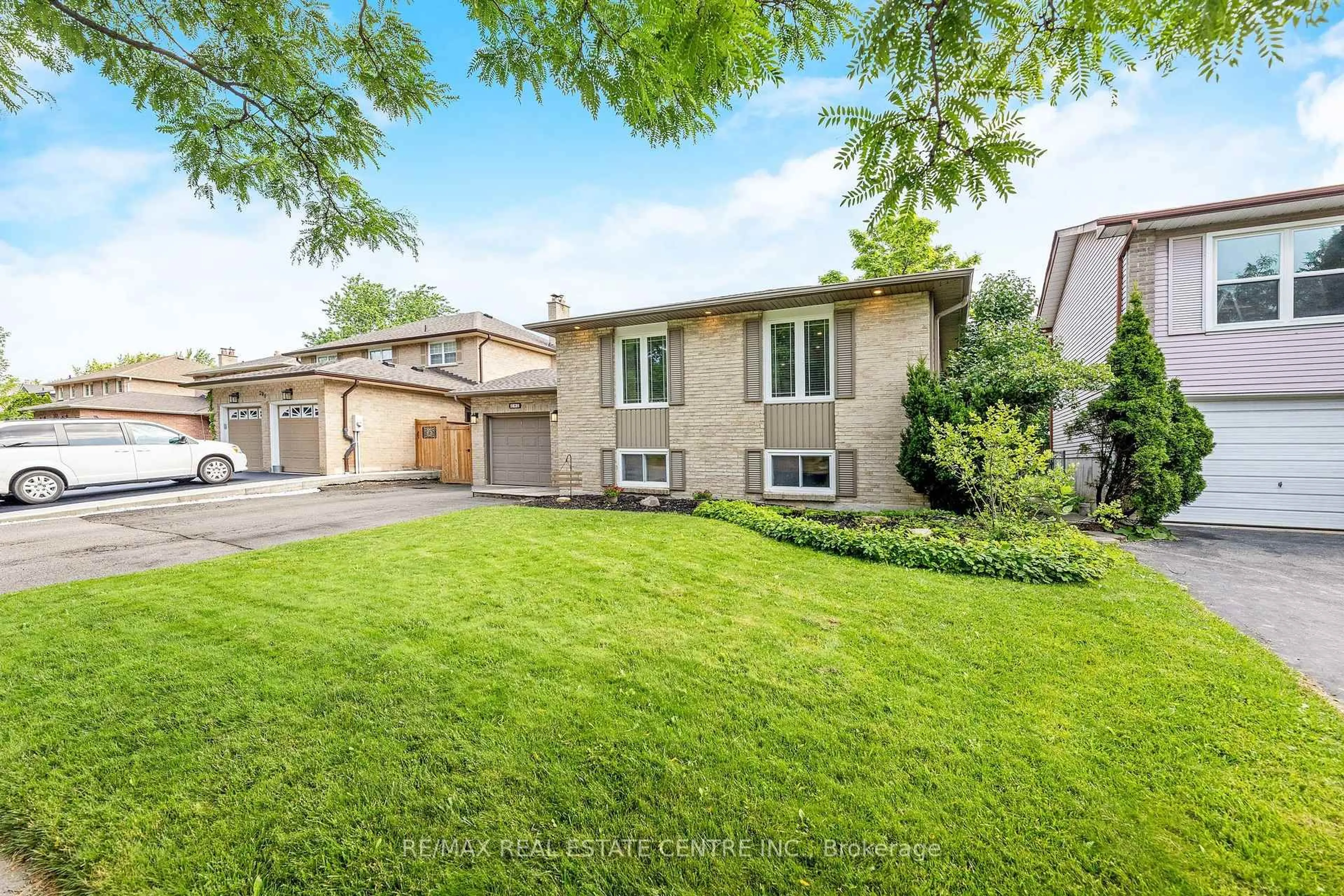 Unknown for 292 Randall Cres, Milton Ontario L9T 4X7