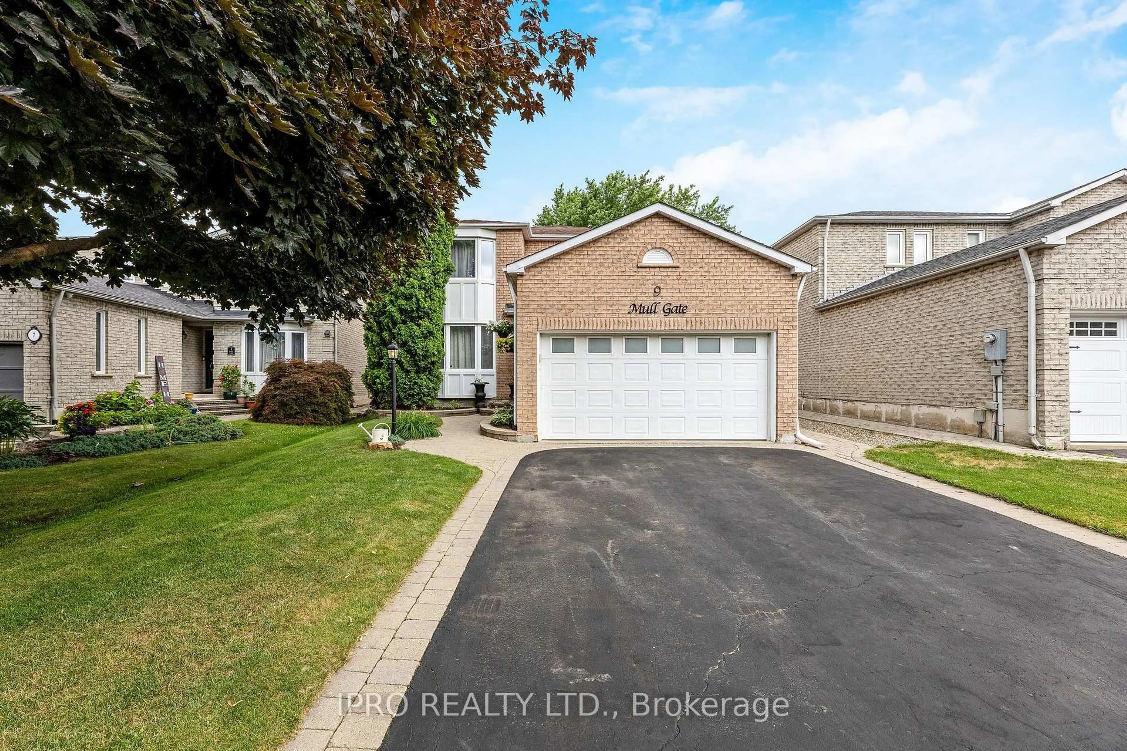 Unknown for 9 Mull Gate, Halton Hills Ontario L7G 5J6