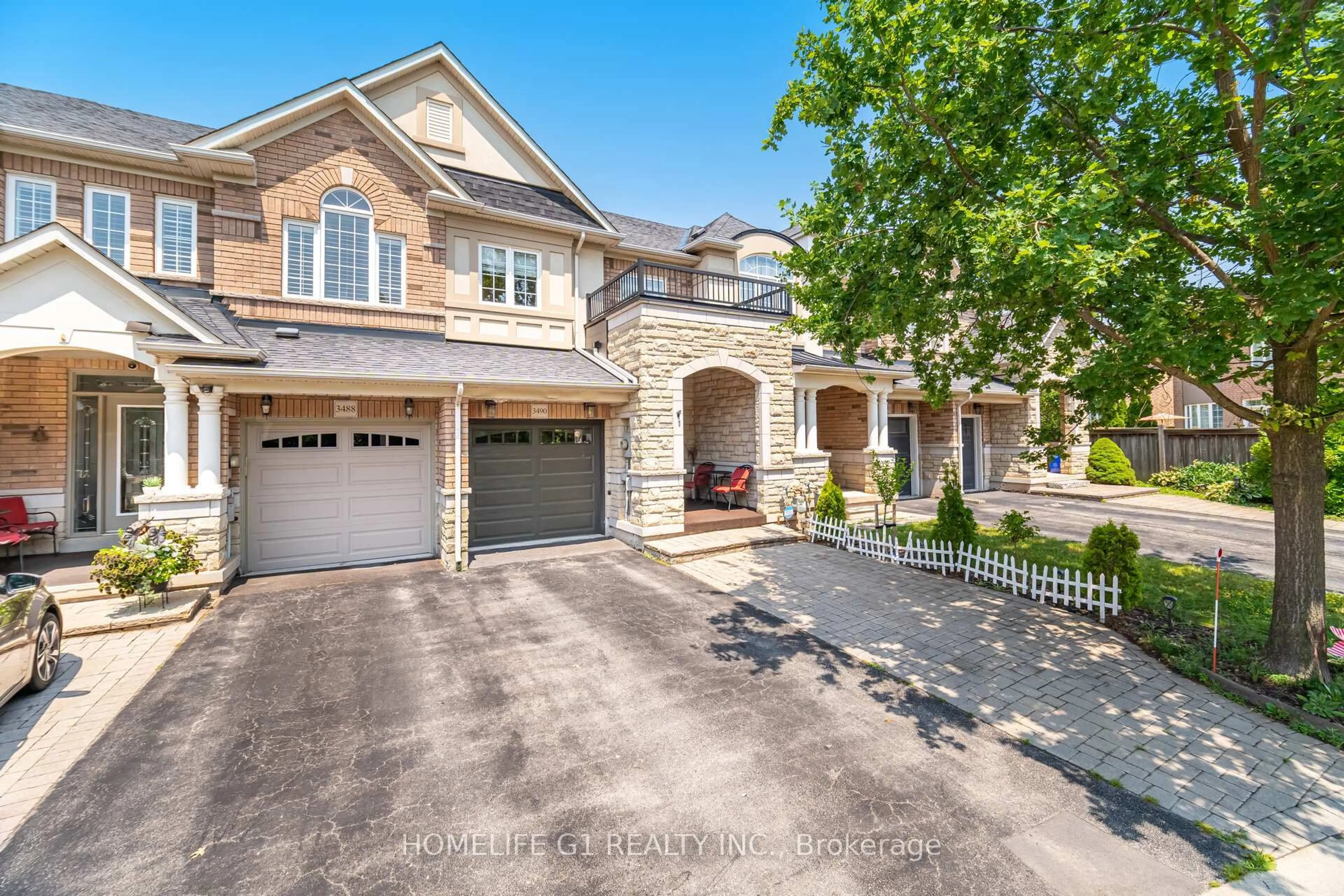 Home with brick exterior material, street for 3490 Whilabout Terr, Oakville Ontario L6L 6X6