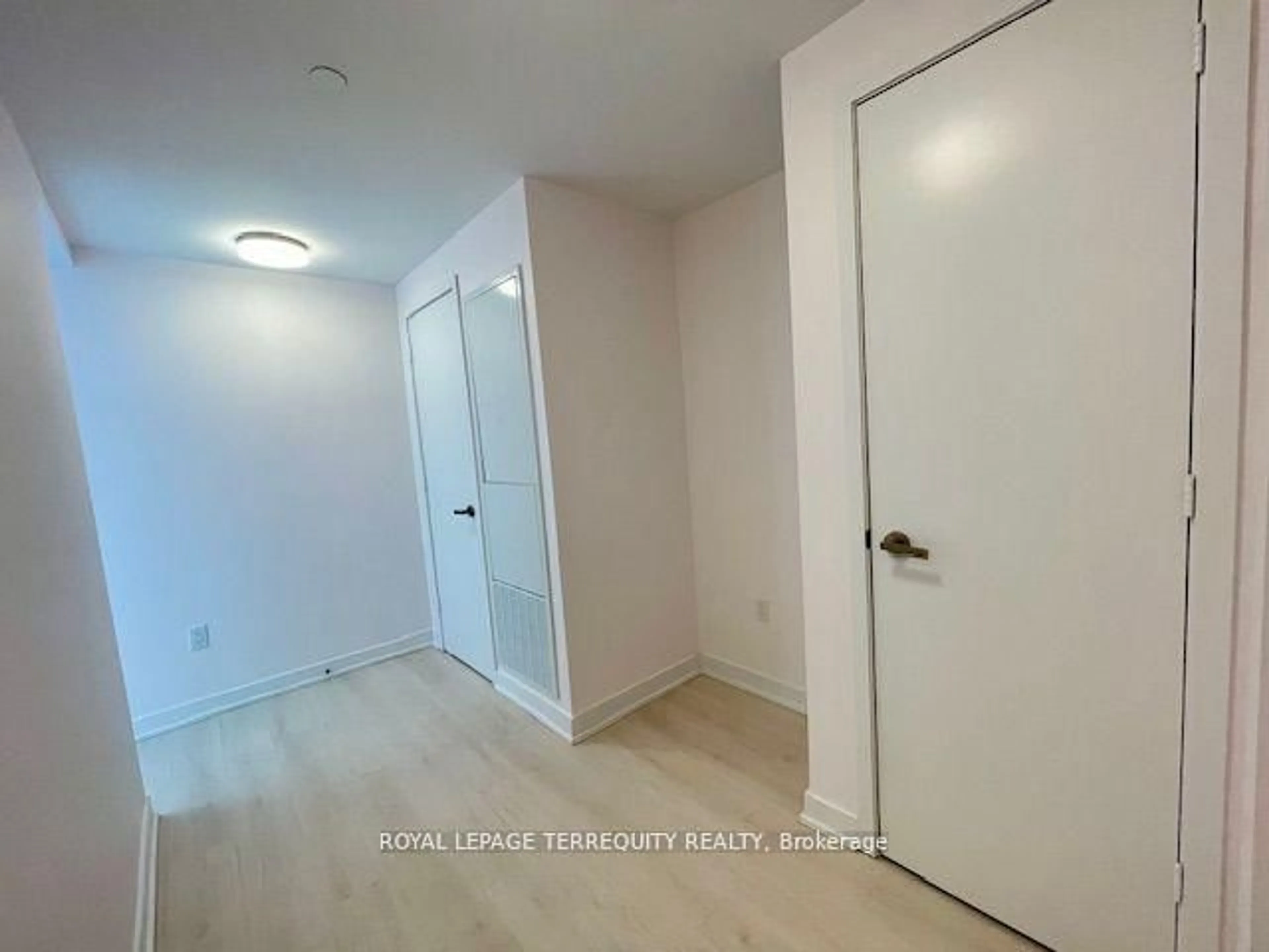 A pic of a room for 3900 Confederation Pkwy #4507, Mississauga Ontario L5B 0M3