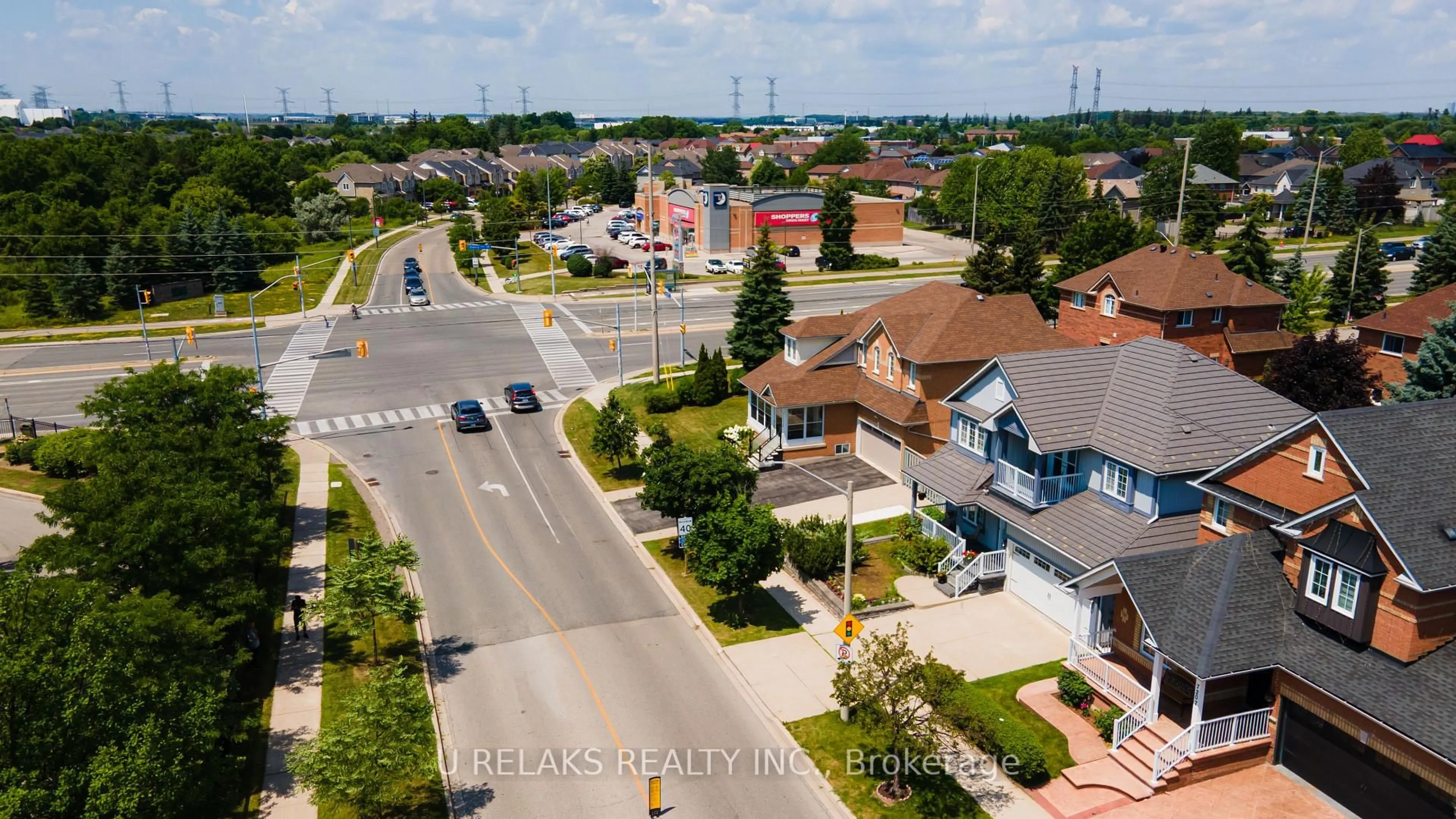 A pic from outside/outdoor area/front of a property/back of a property/a pic from drone, street for 7211 Atwood Lane, Mississauga Ontario L5N 7X2