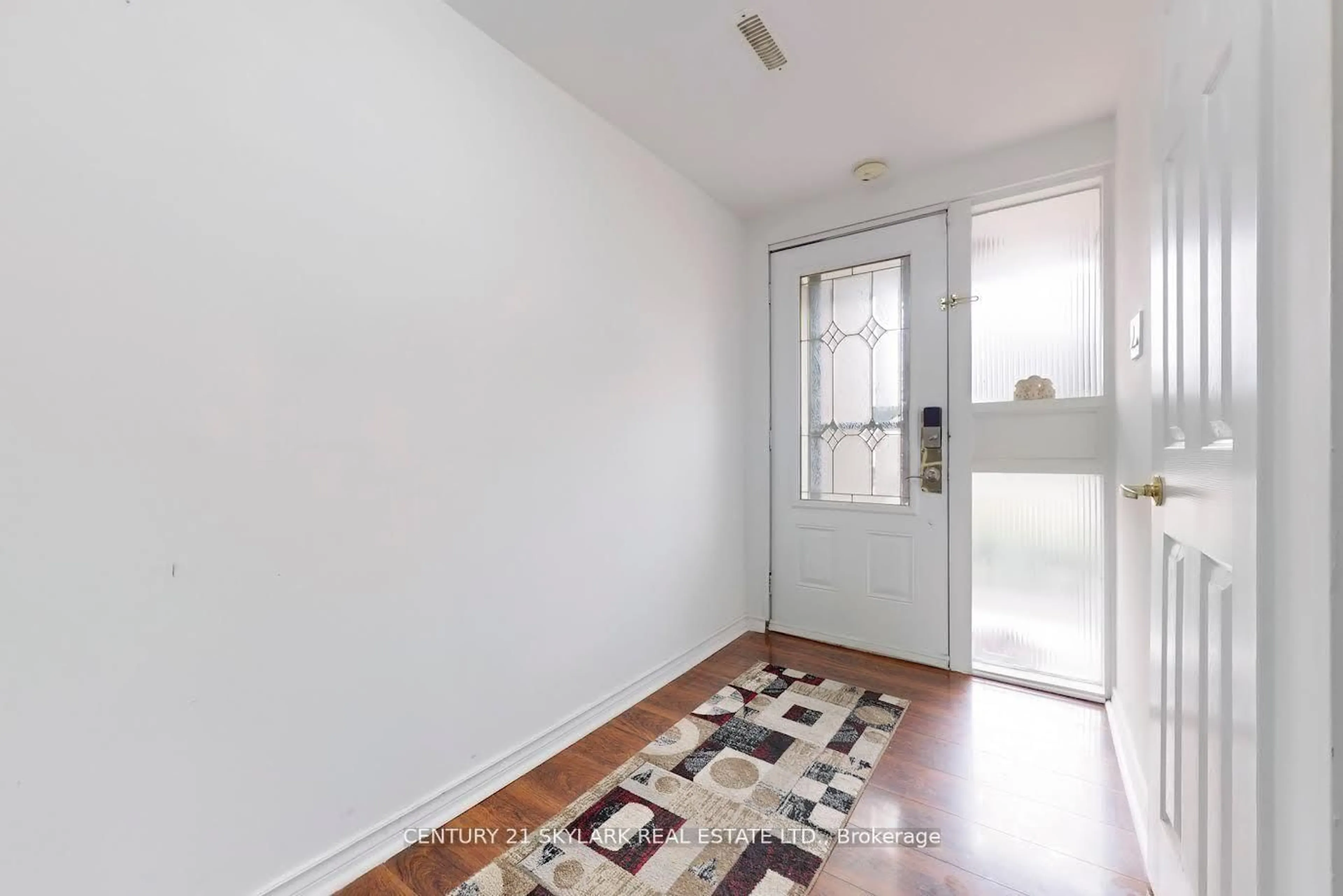 Indoor entryway for 452 Silverstone Dr #44, Toronto Ontario M9V 3K8