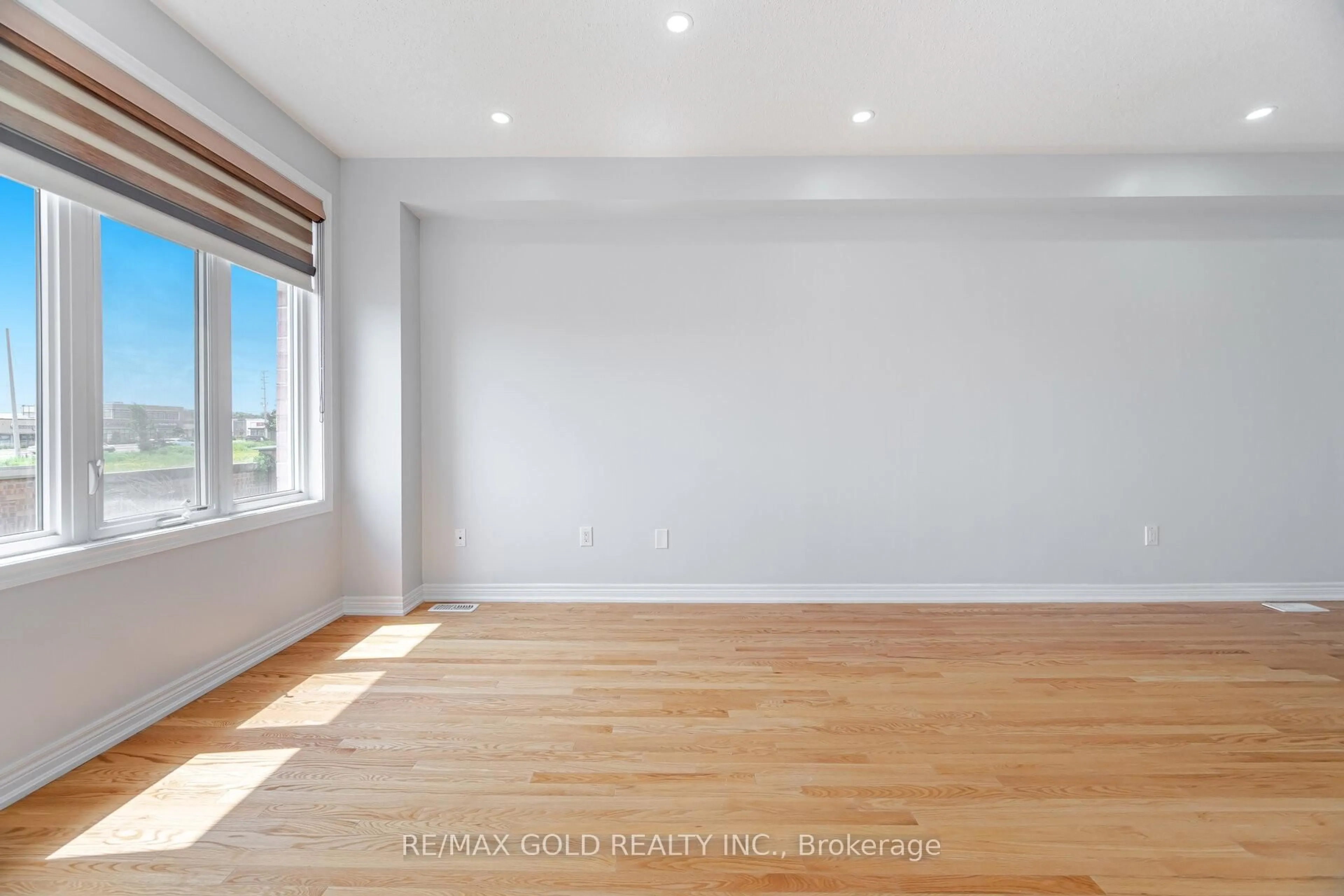 A pic of a room for 240 Sky Harbour Dr, Brampton Ontario L6Y 2Z7